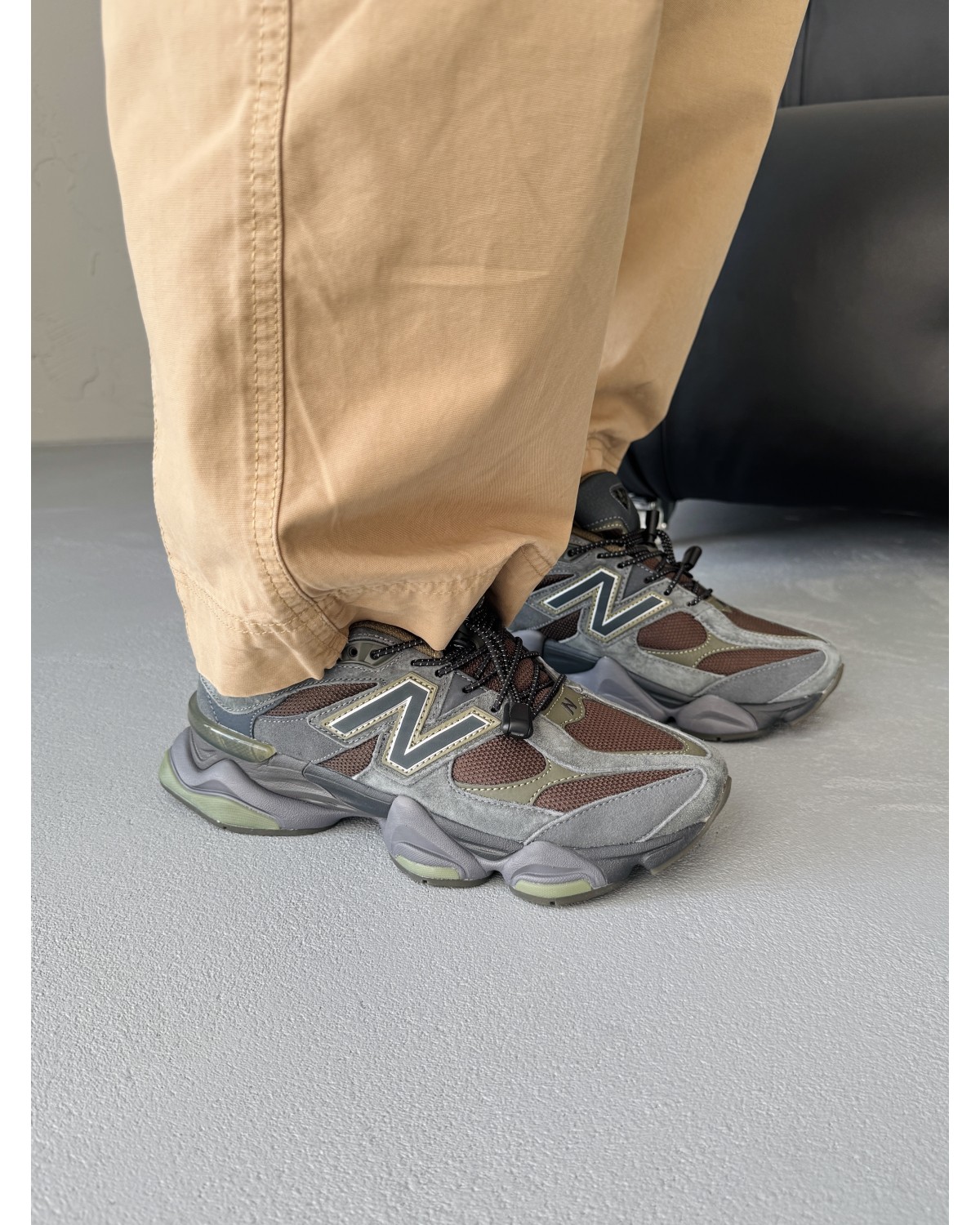 New Balance 9060 Grey/Brown