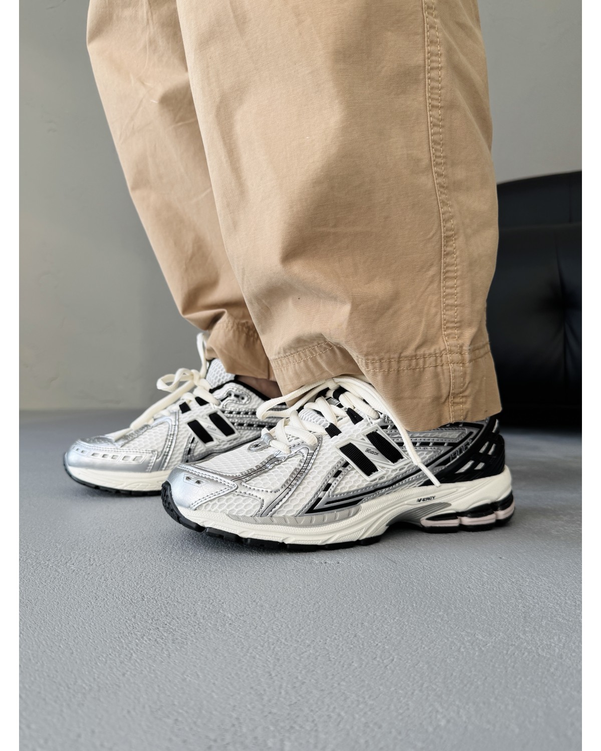 New Balance 1906R White/Silver/Black