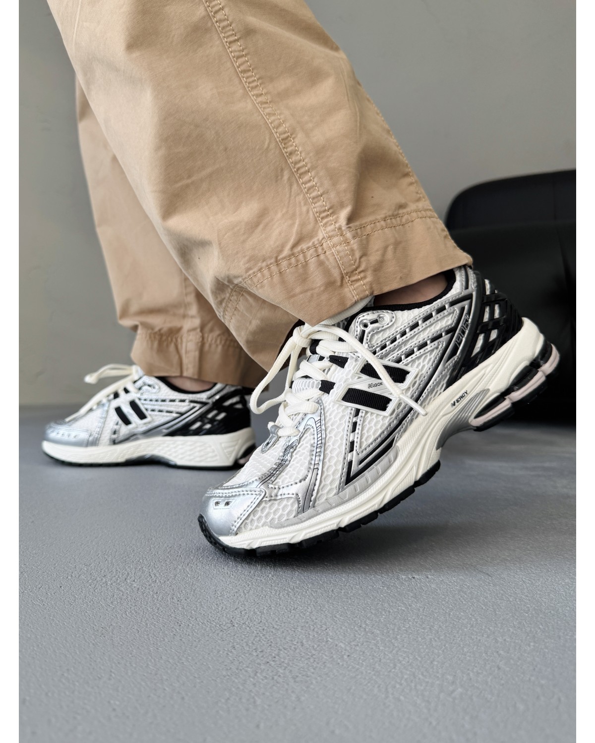 New Balance 1906R White/Silver/Black