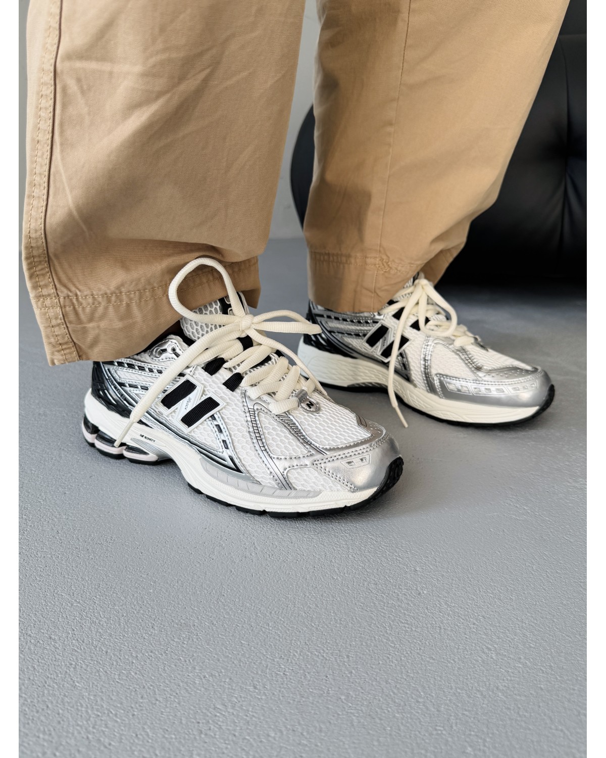 New Balance 1906R White/Silver/Black