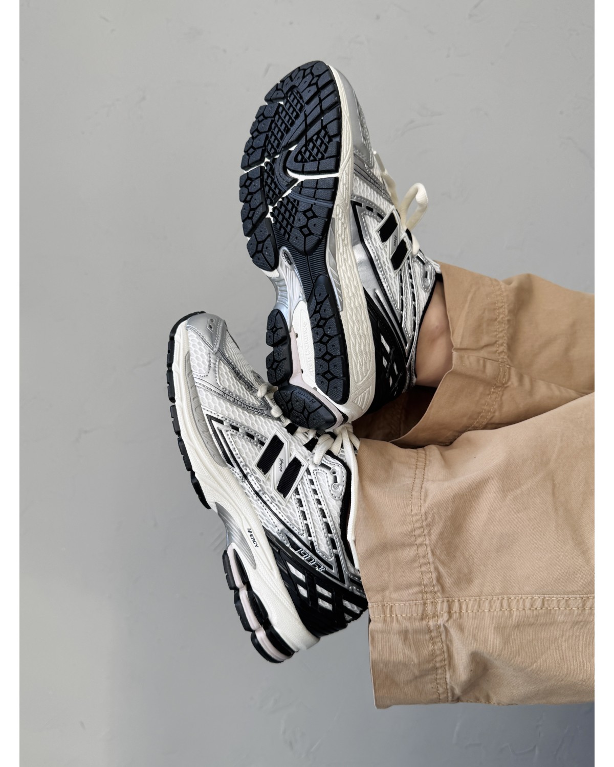 New Balance 1906R White/Silver/Black
