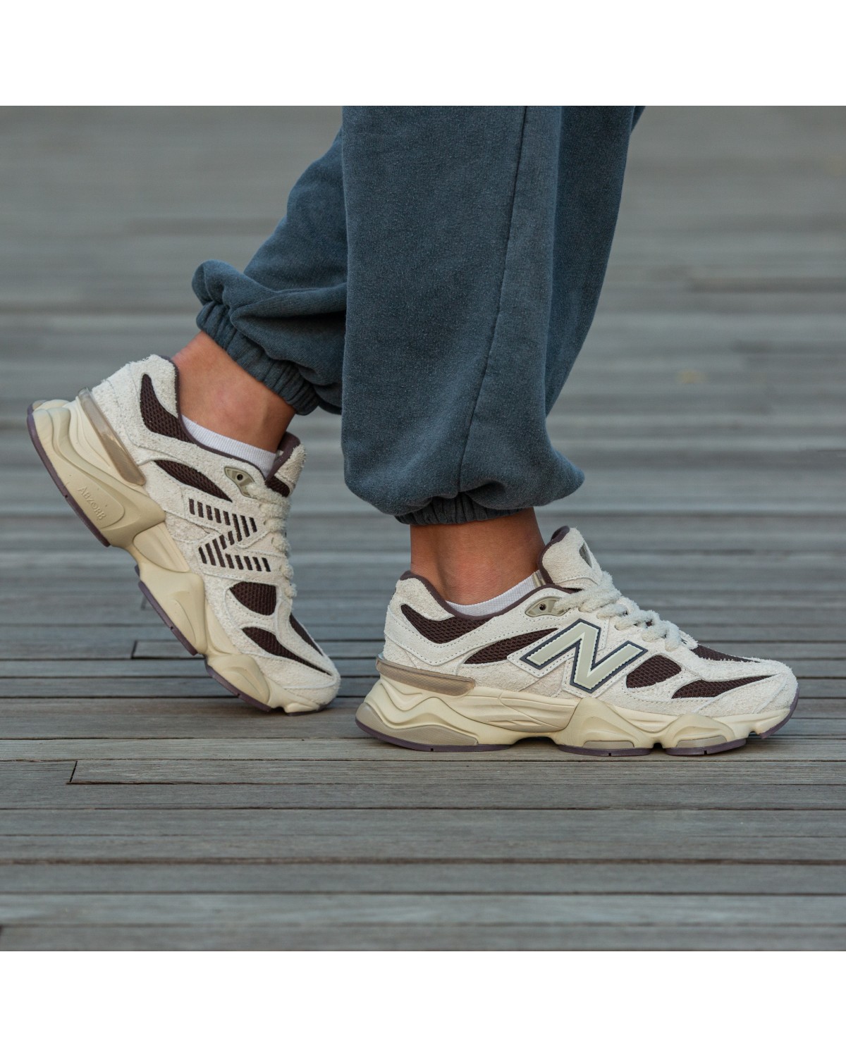 New Balance 9060 Beige Brown