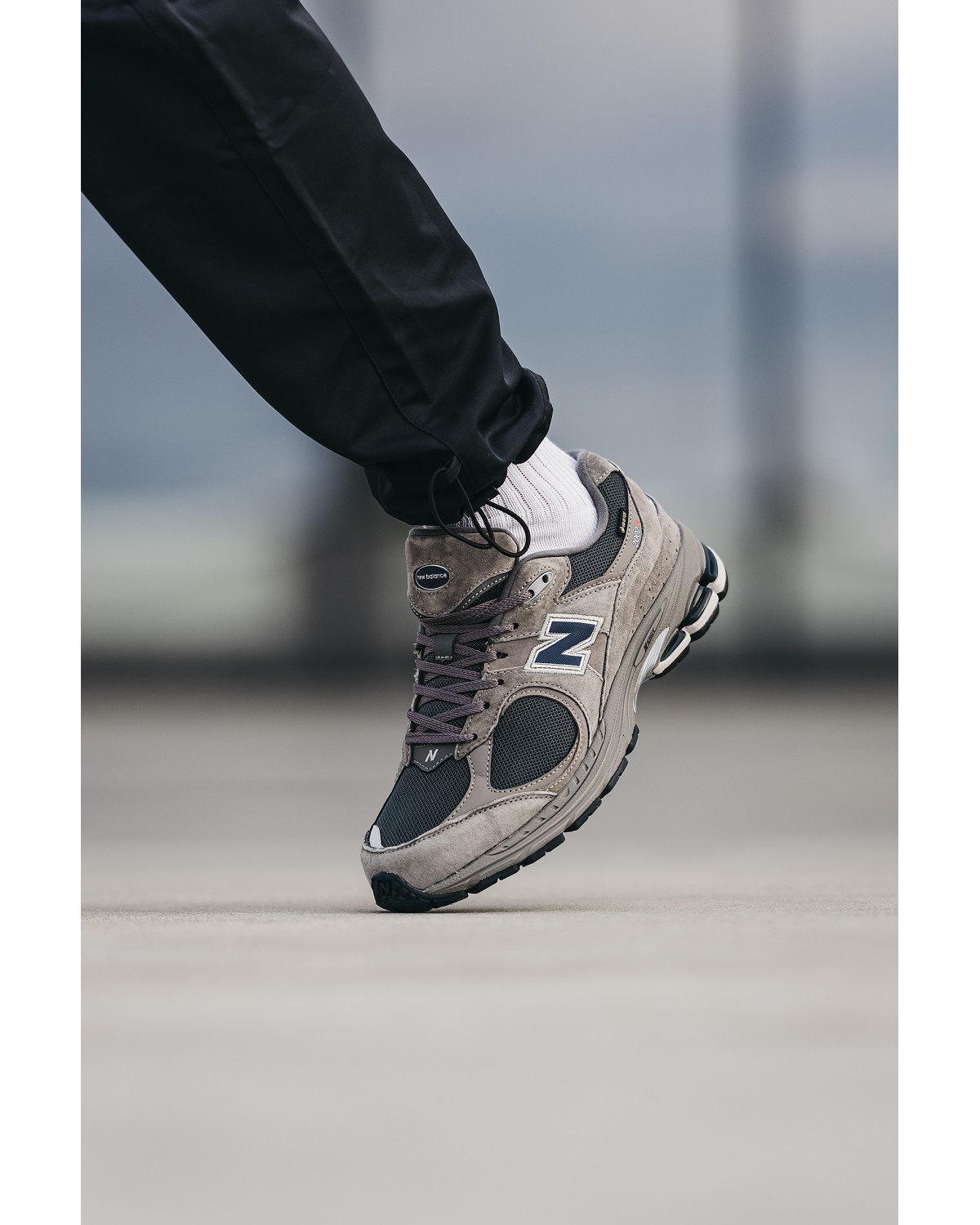 New Balance 2002R