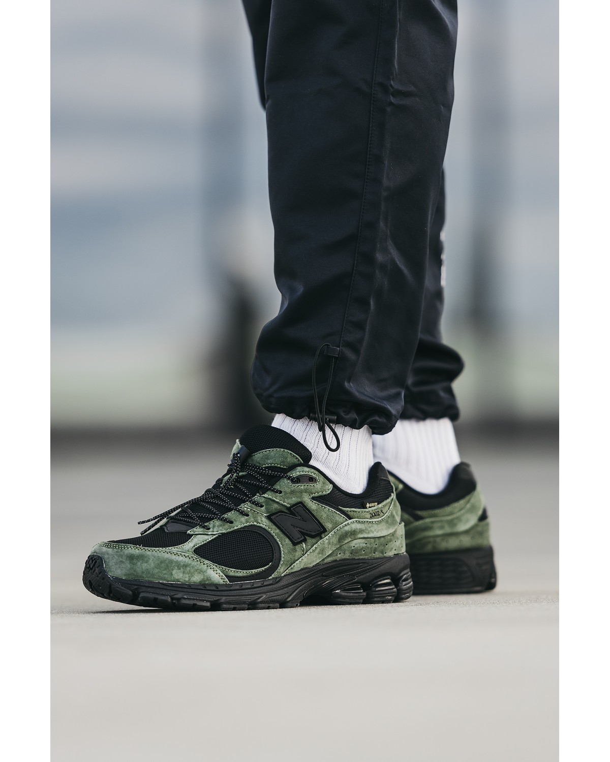 New Balance 2002R