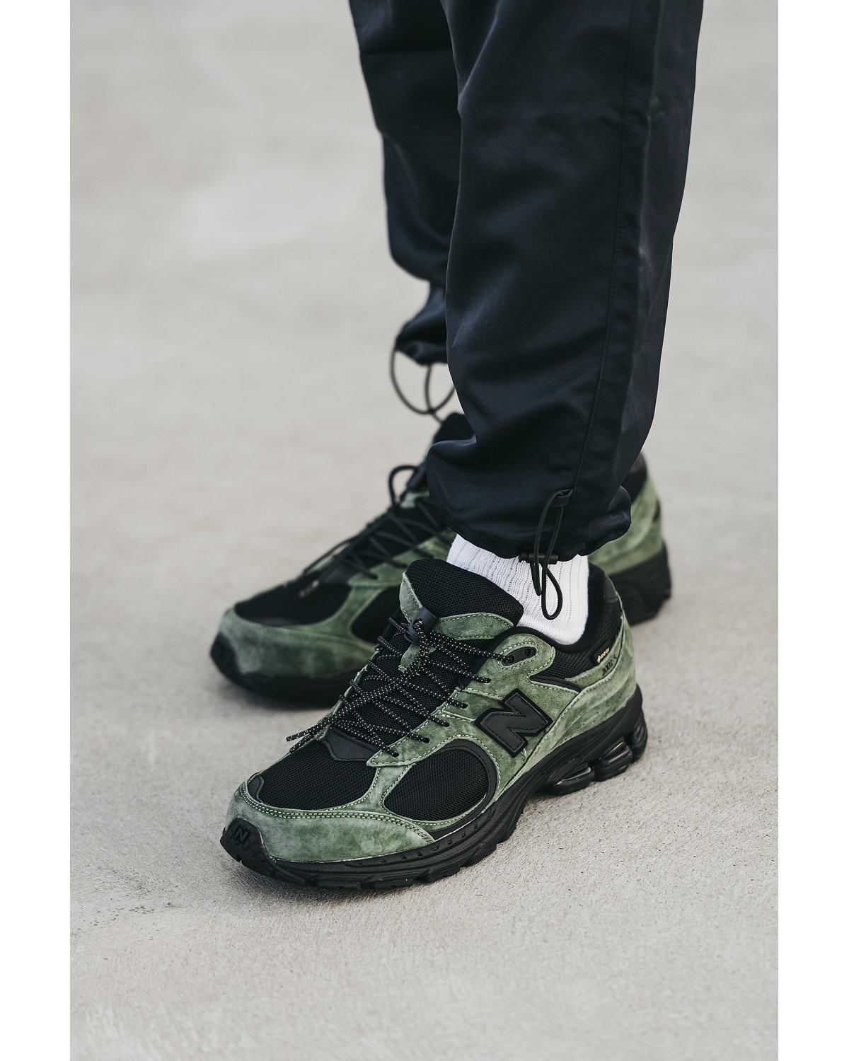 New Balance 2002R