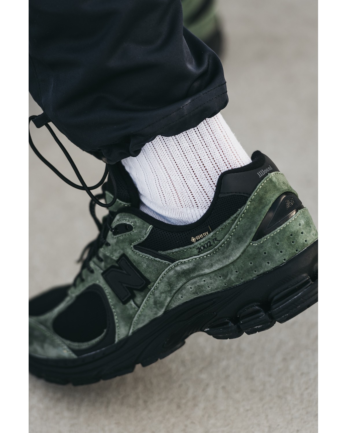 New Balance 2002R