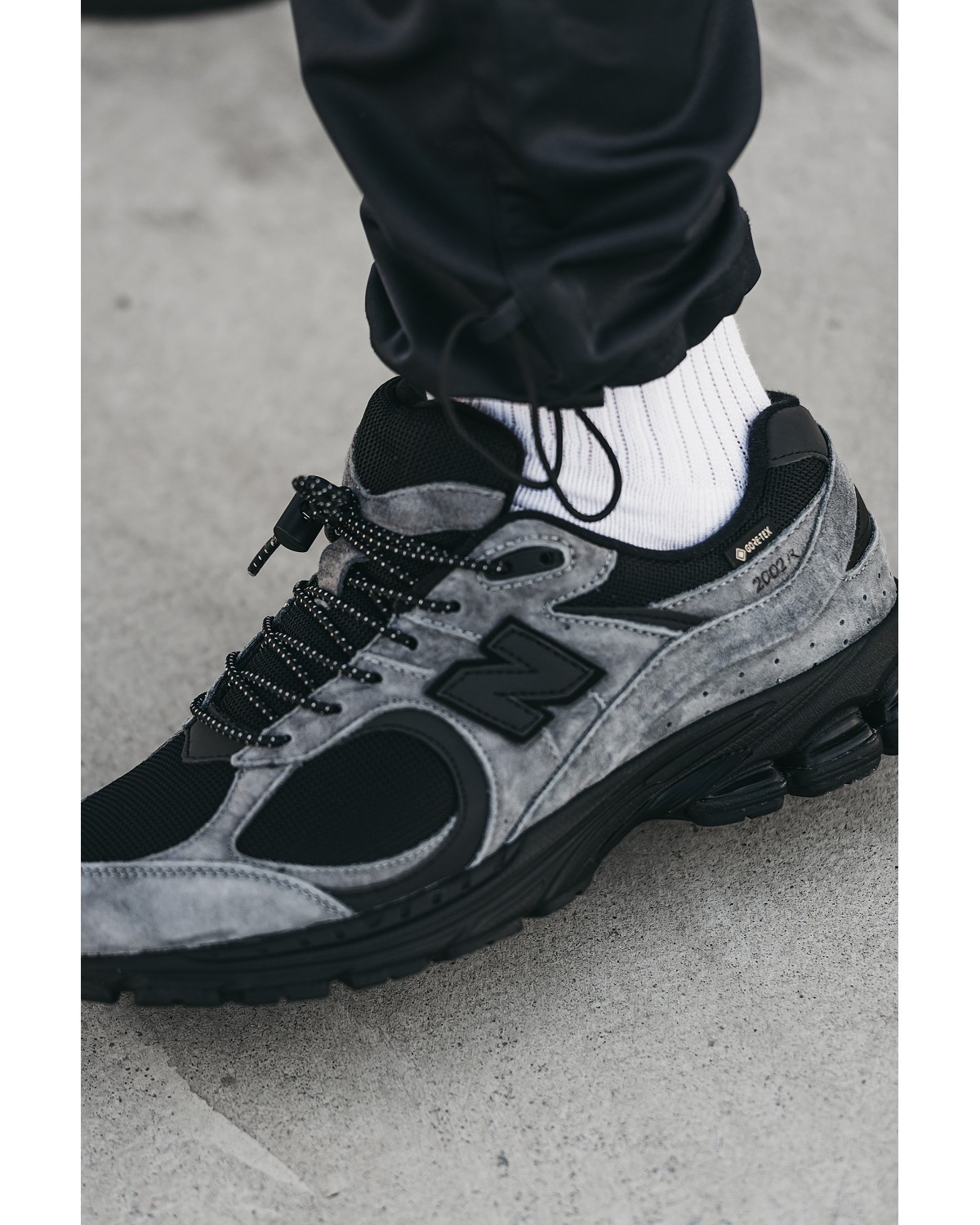 New Balance 2002R
