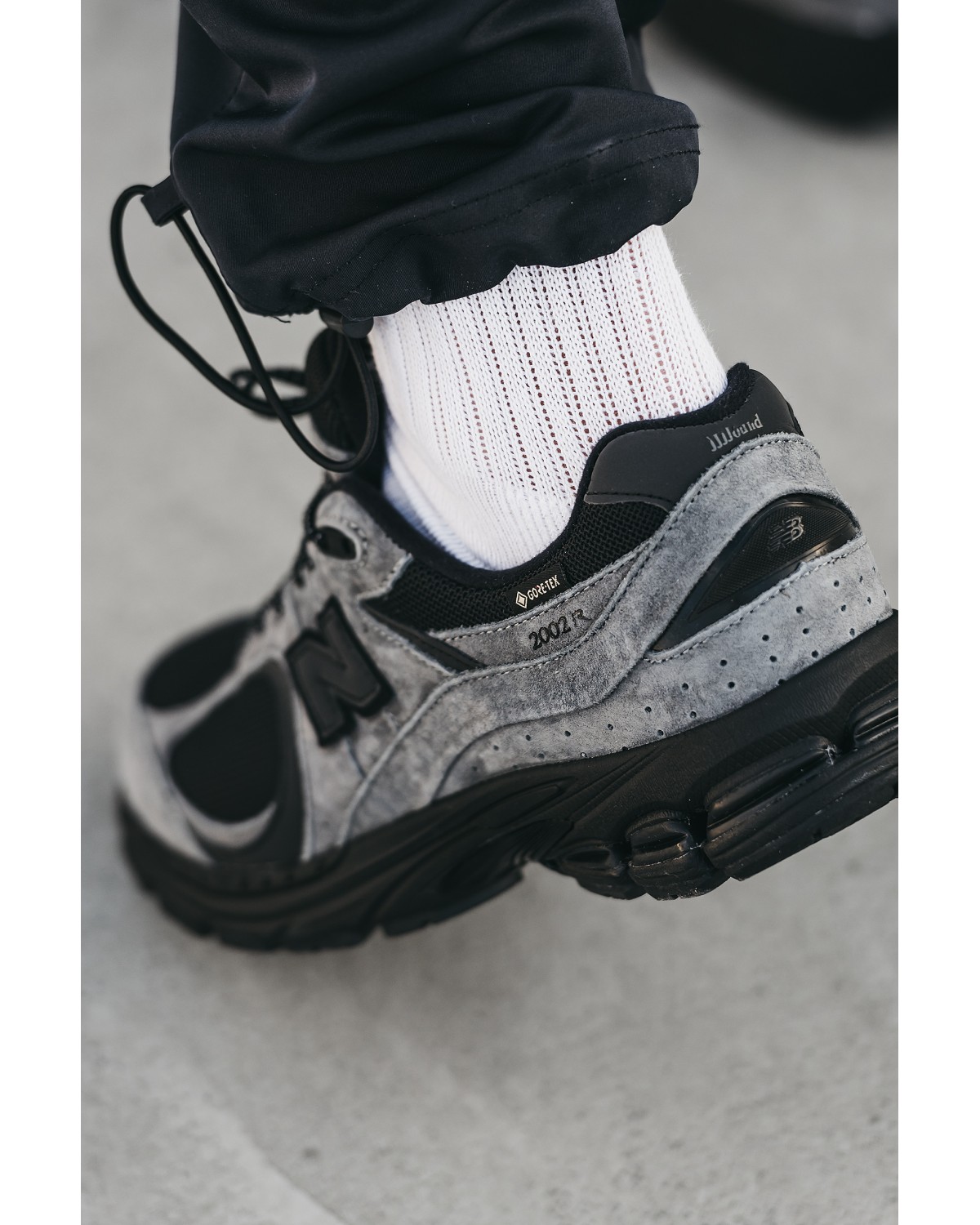 New Balance 2002R