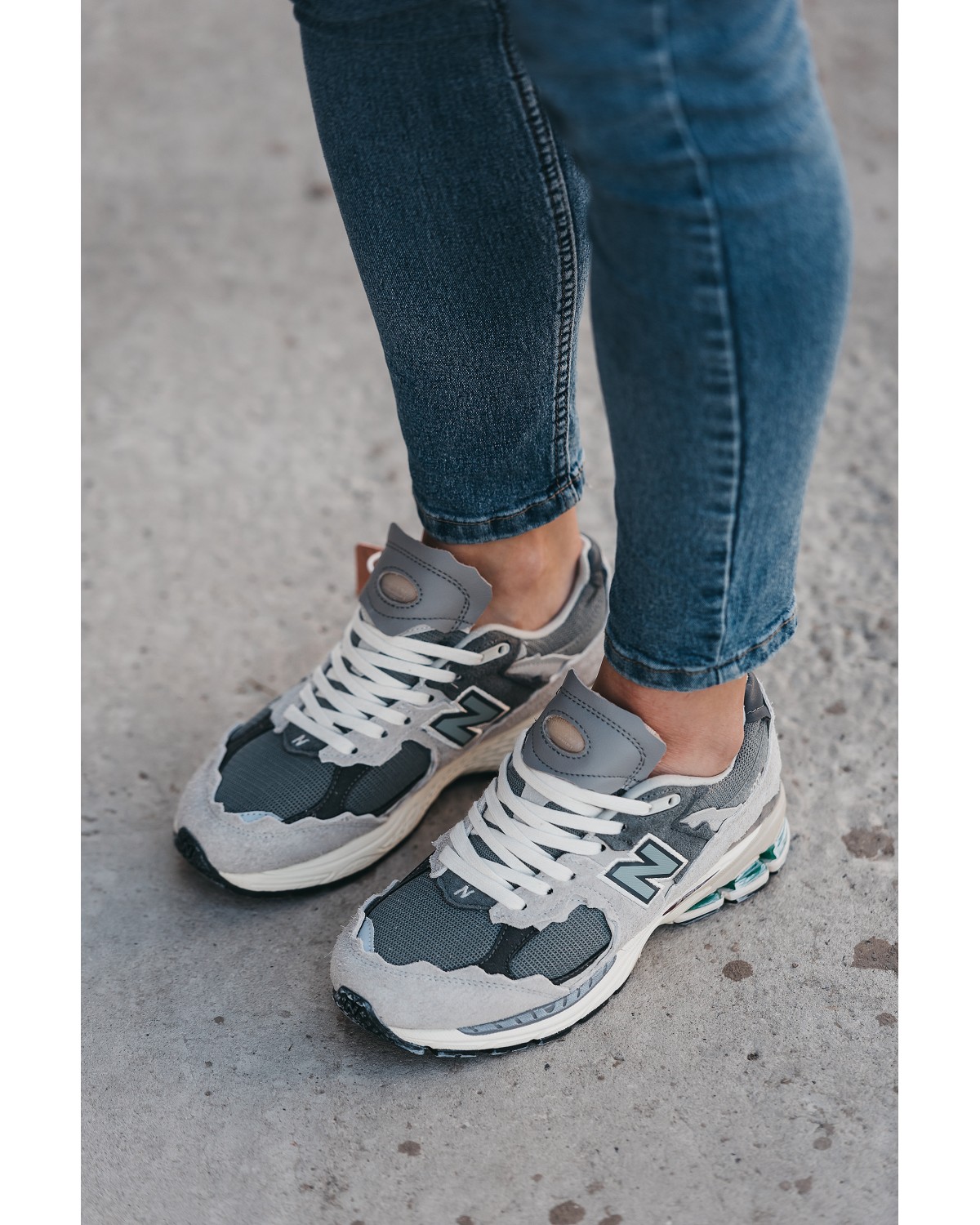 New Balance 2002R Gray