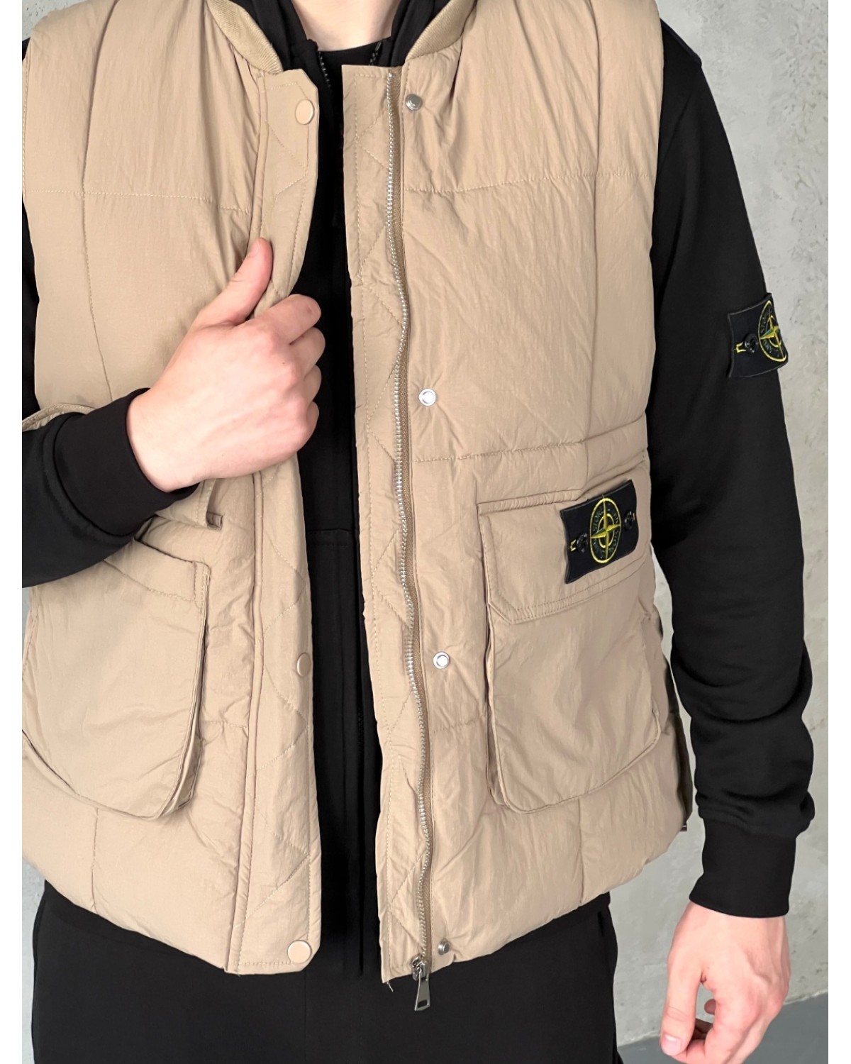 Жилетка Stone Island бежевий