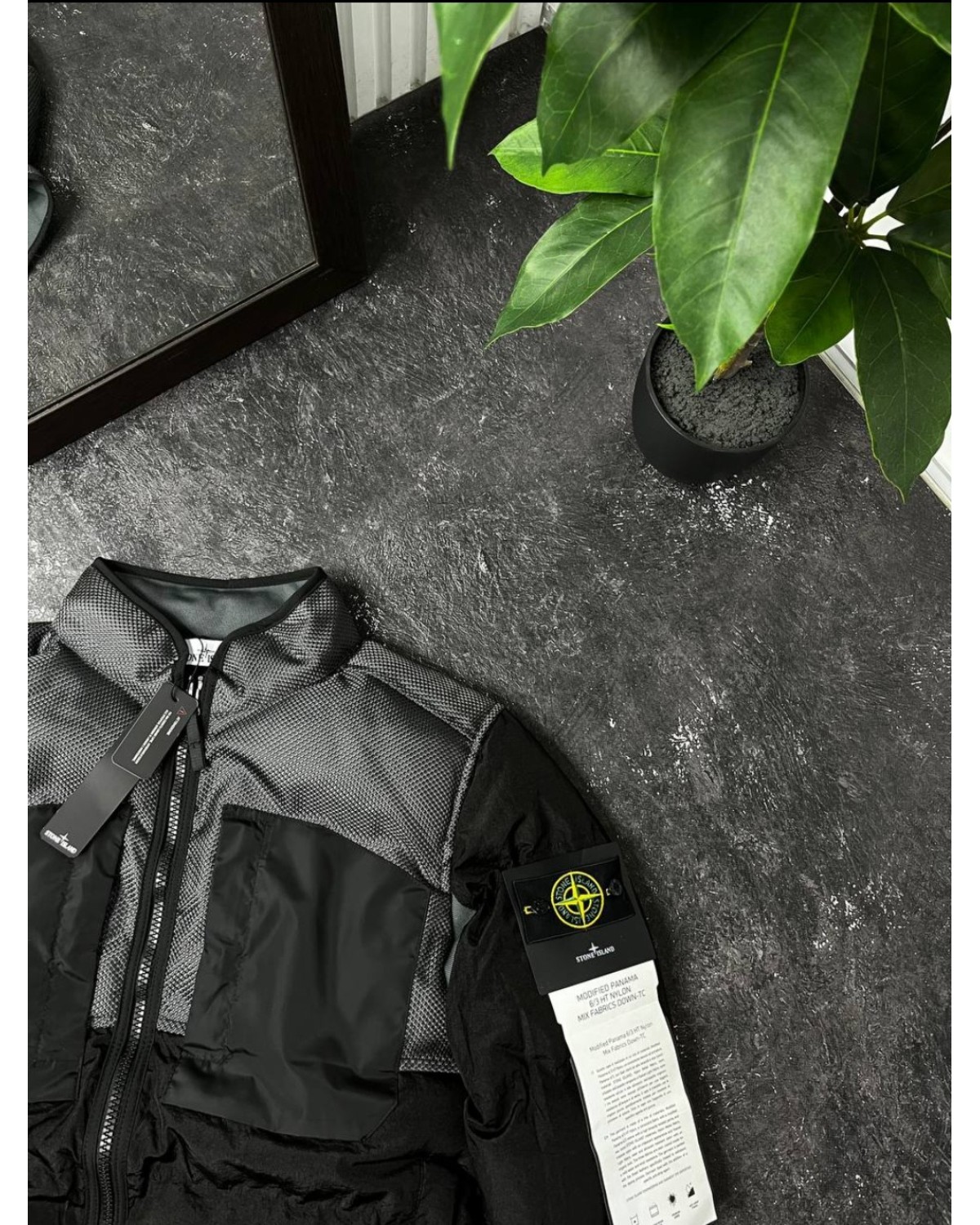 Пуховик Stone Island чорний