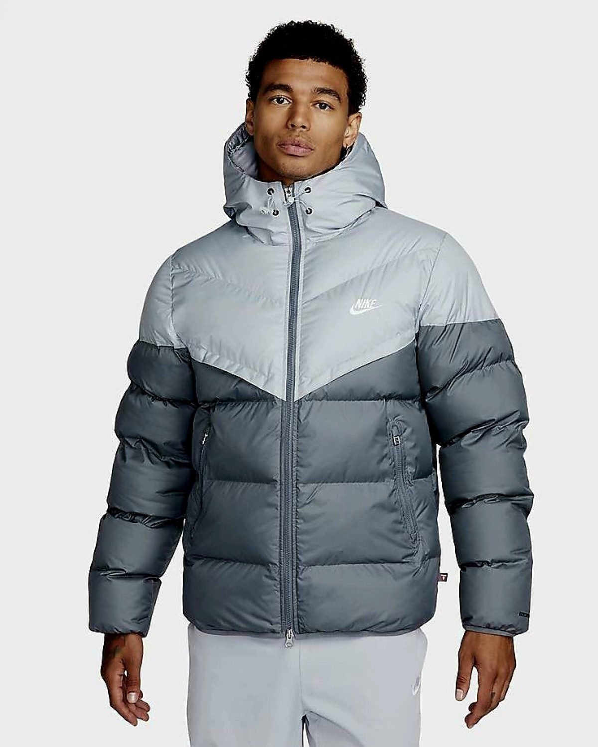 Пуховик Nike Sf Wr Pl - Fld Hd Jkt Grey