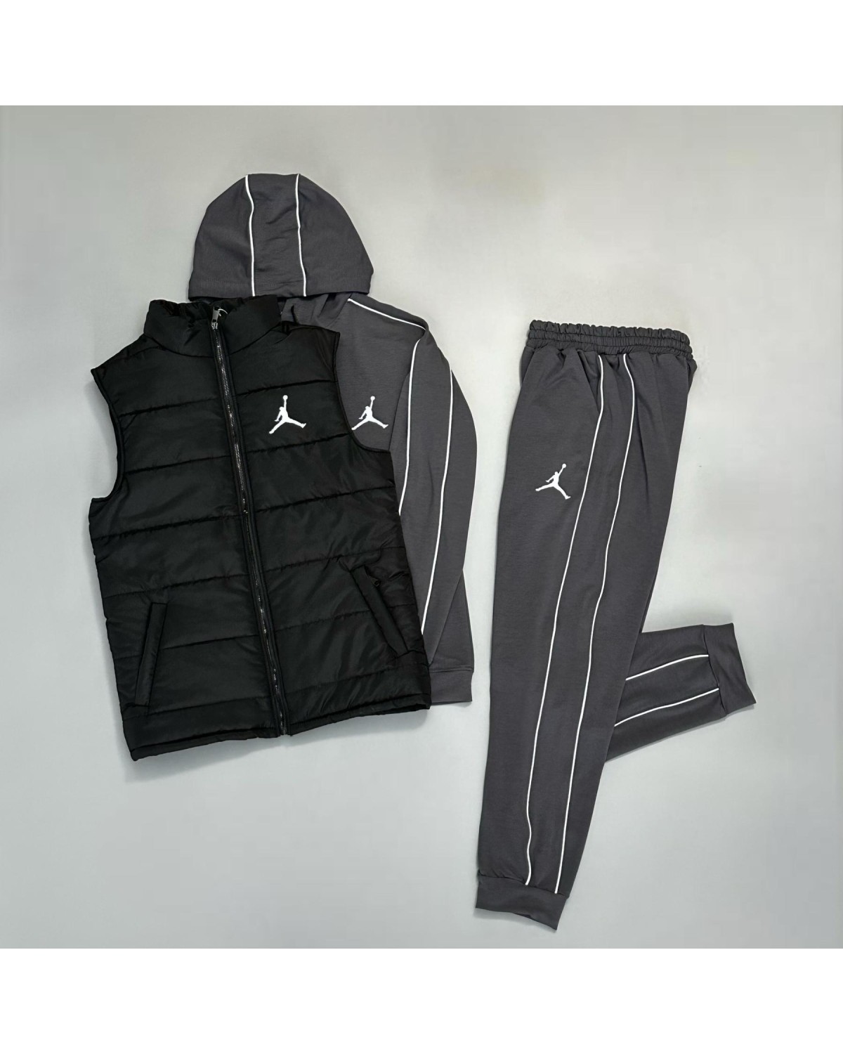Комплект Air Jordan костюм сірий х жилетка матова чорна