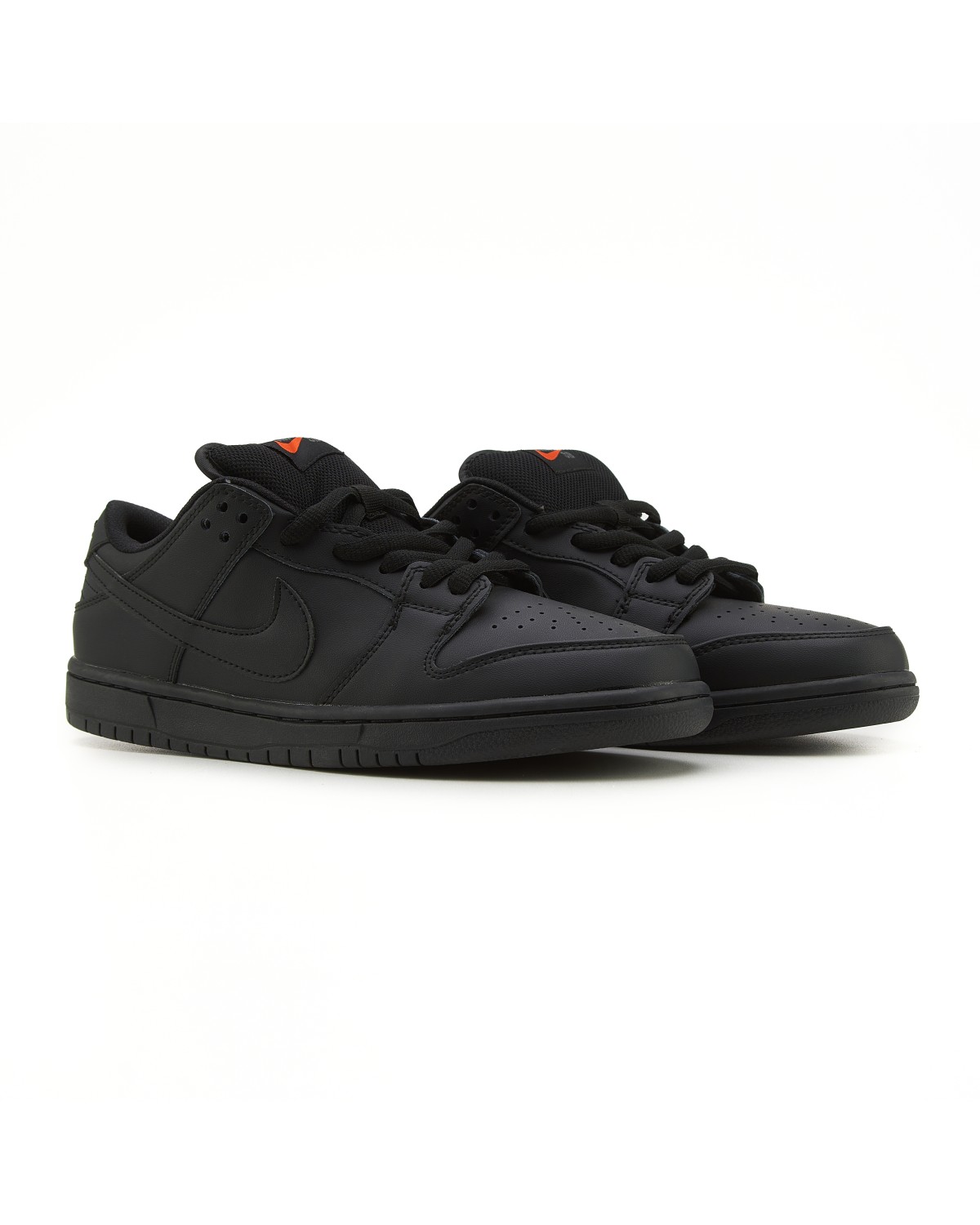 NIke SB Dunk Low Total Black Leather