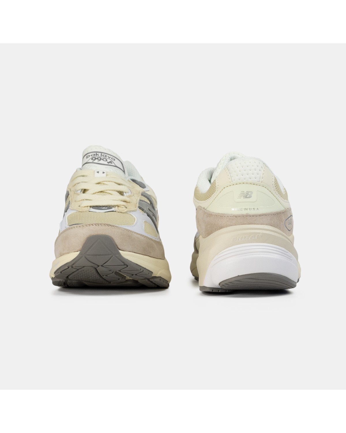 New Balance 990v6 Beige