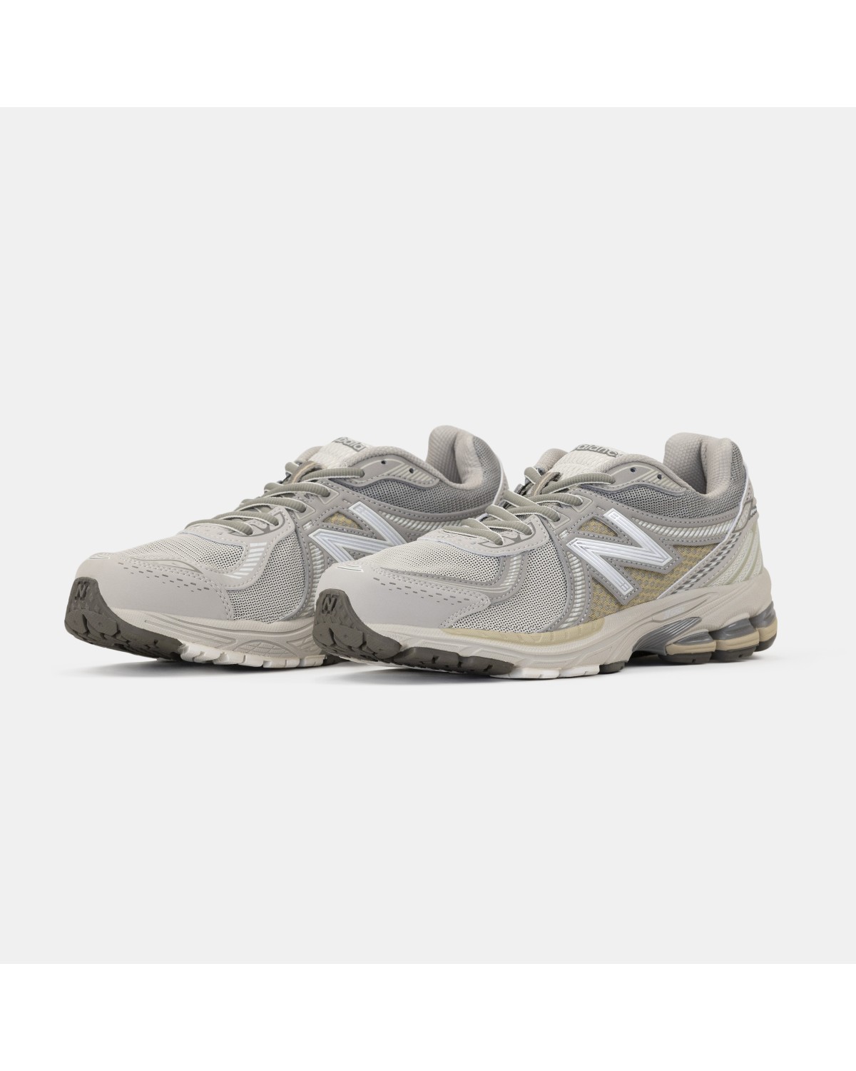 New Balance 860v2 Beige