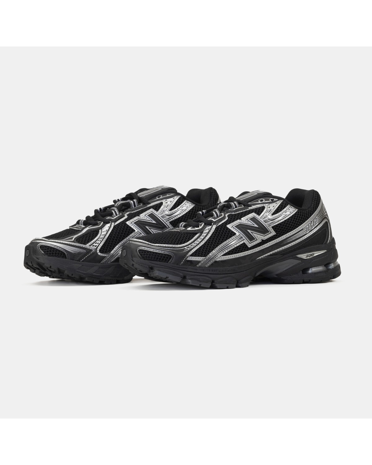 New Balance 740 Black White