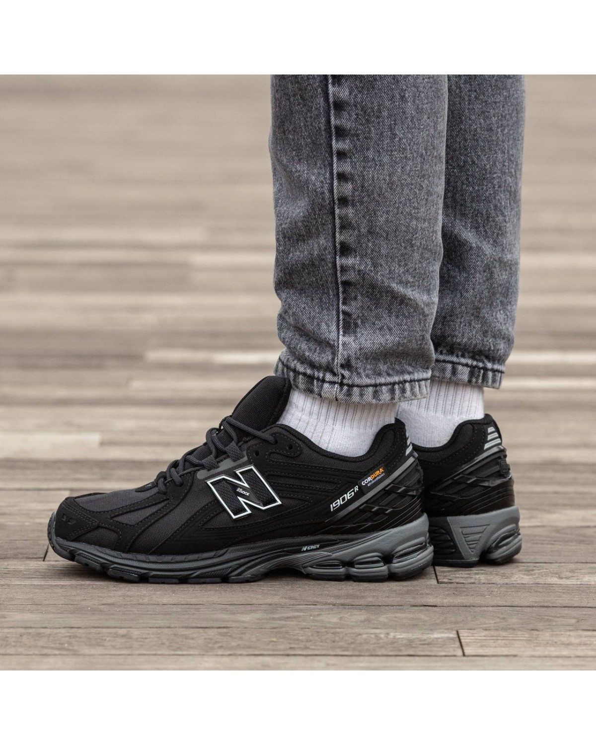 New Balance 1906R