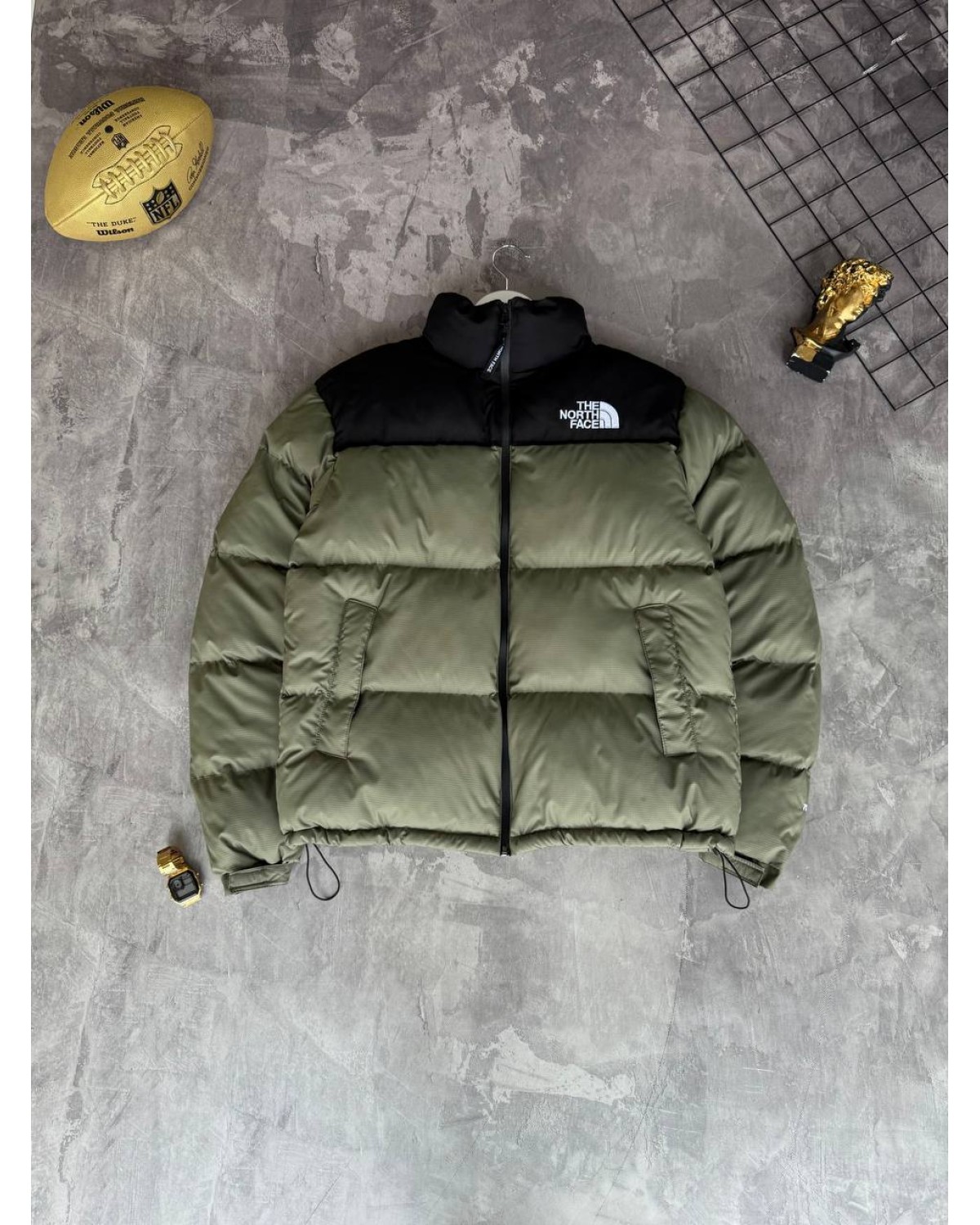 Водовідштовхувальна куртка The North Face  хакі