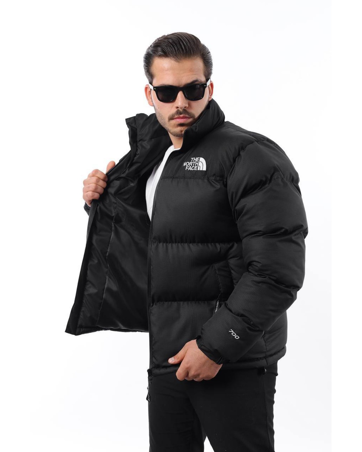 Водовідштовхувальна куртка The North Face  чорна