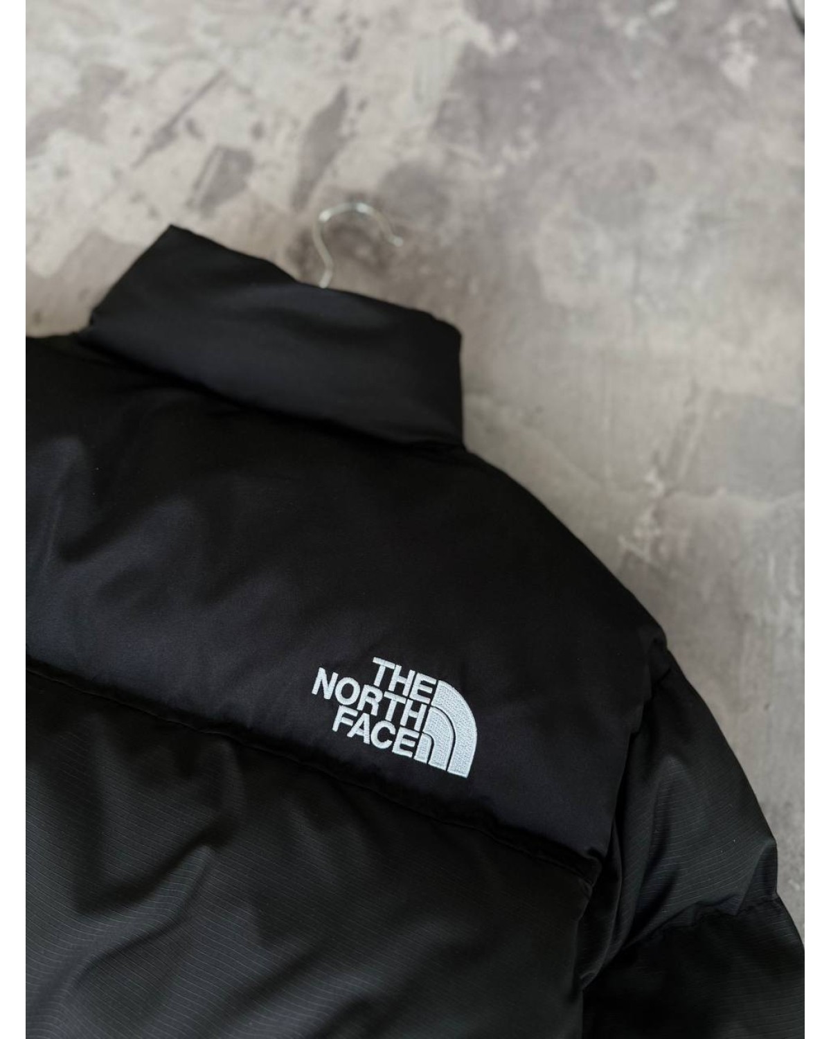 Водовідштовхувальна куртка The North Face  чорна