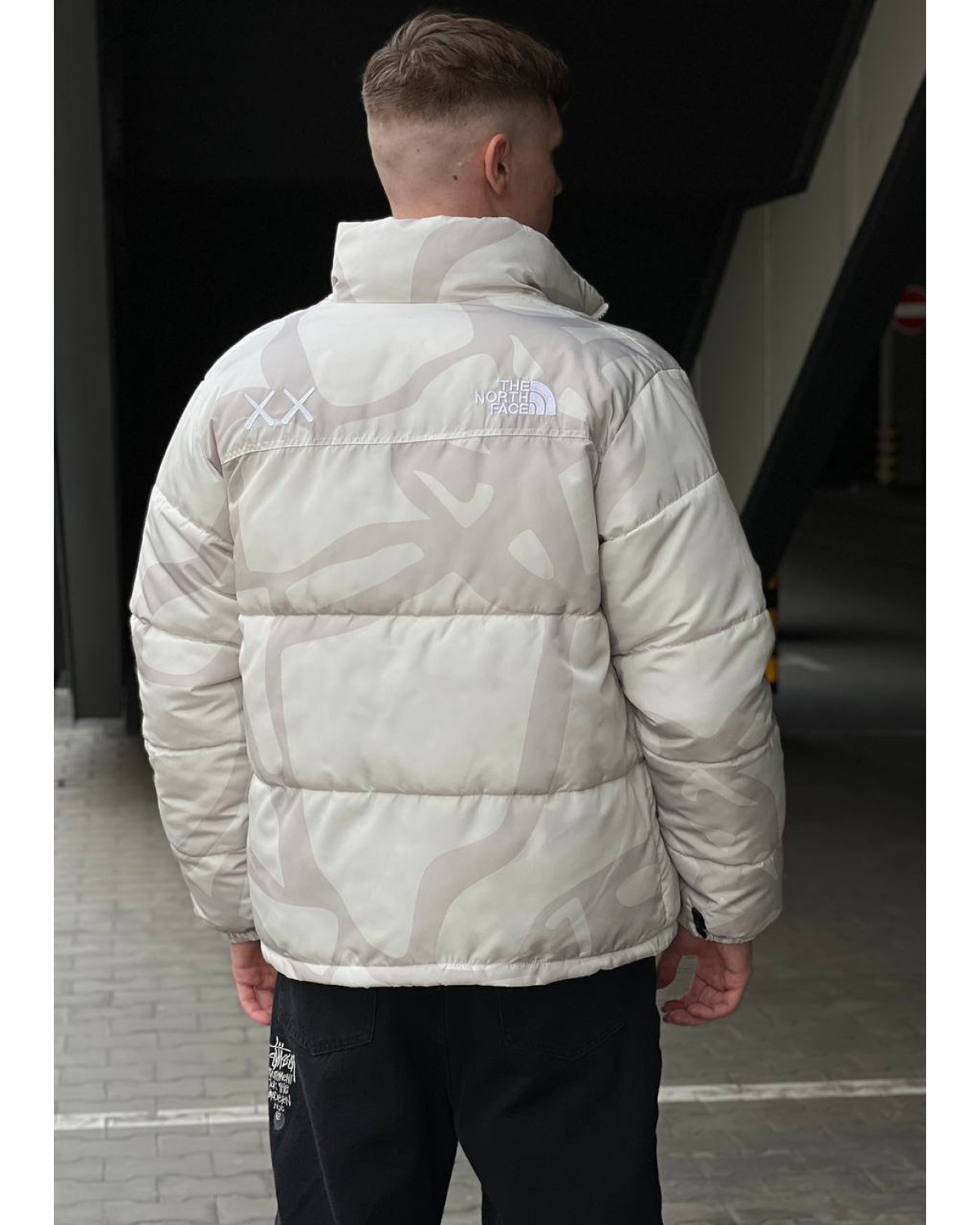 Куртка The North Face x Kaws біла