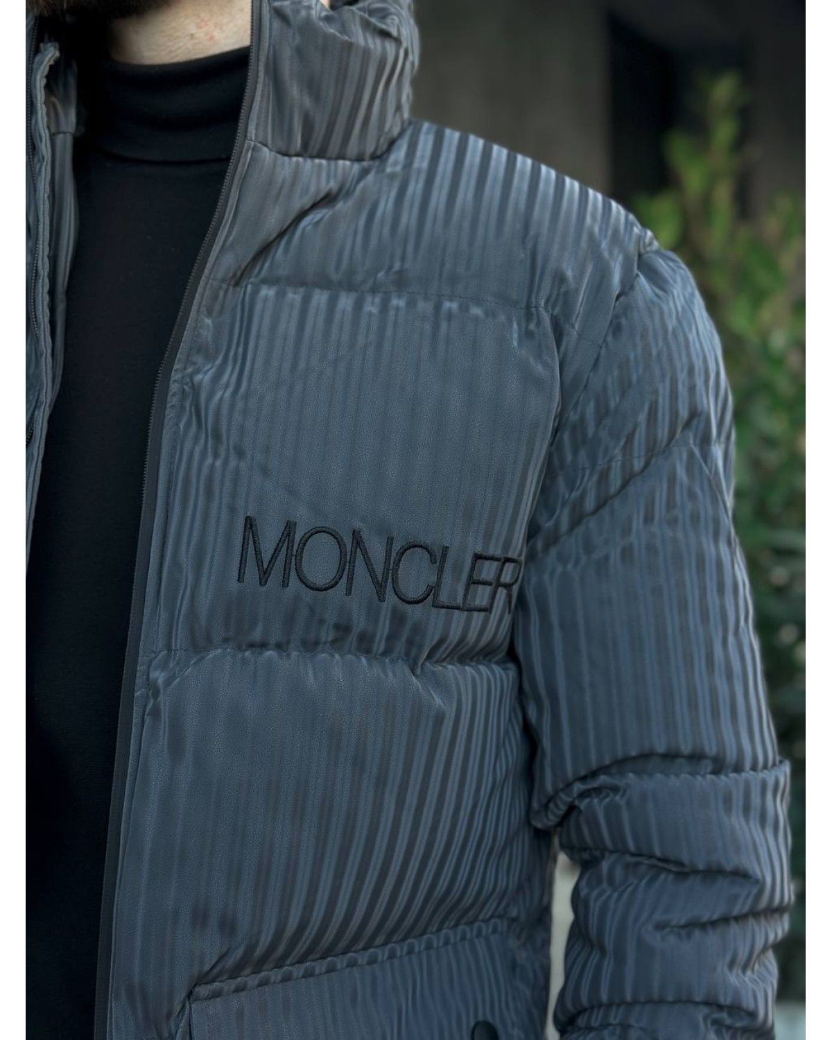 Куртка Moncler сіра