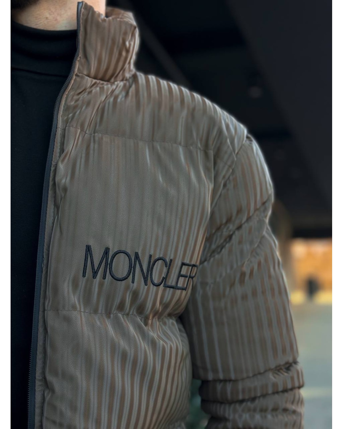 Куртка Moncler бежева