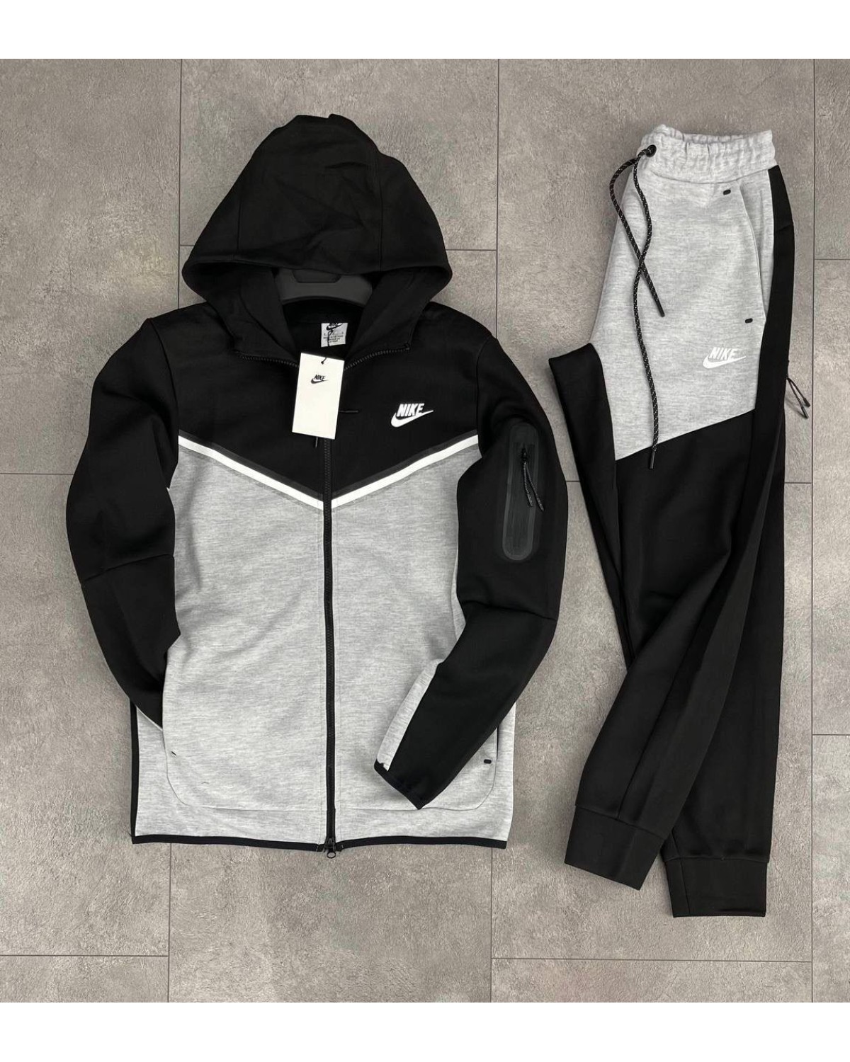 Костюм Nike Tech Fleece чорно-сірий