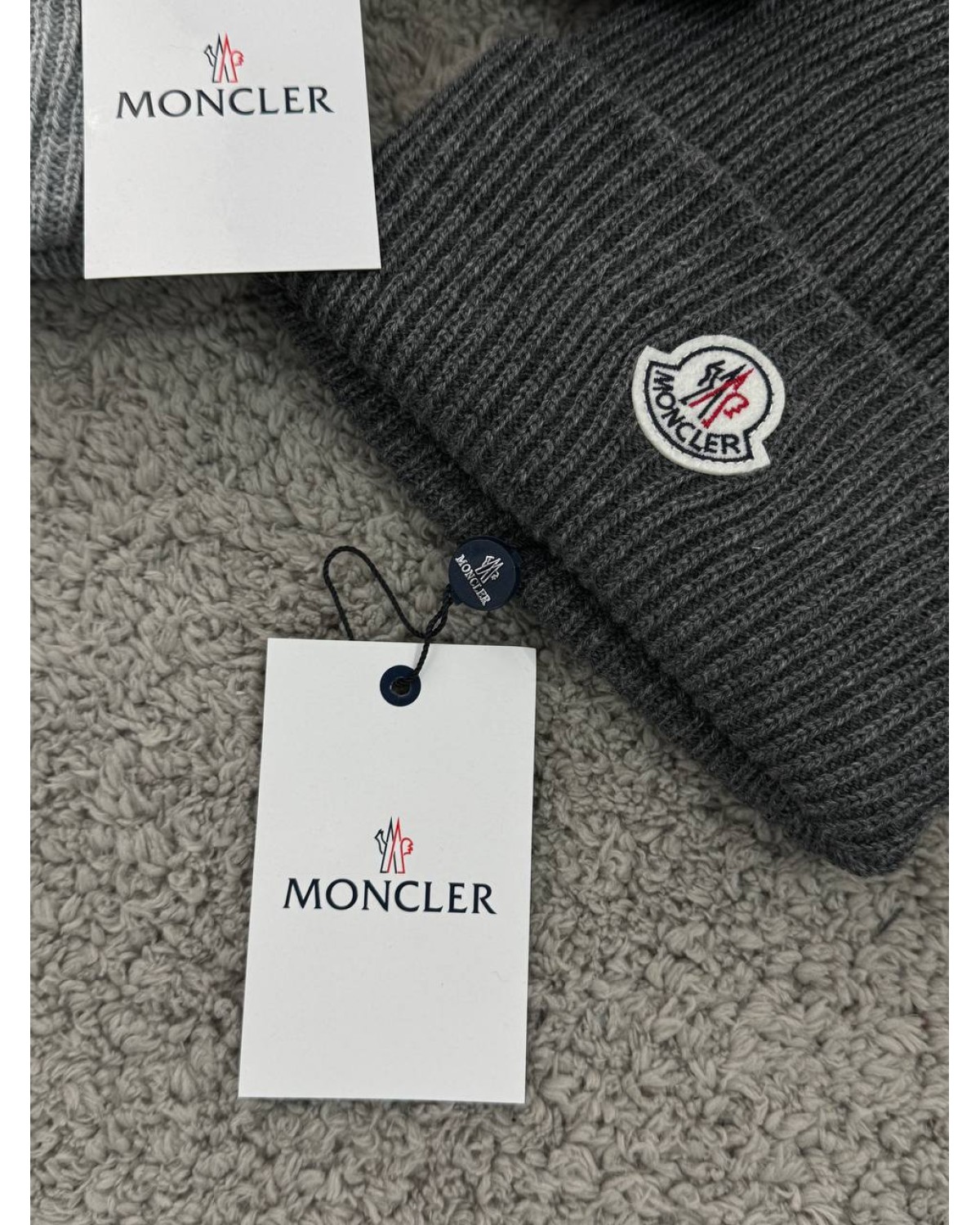 Шапка Moncler