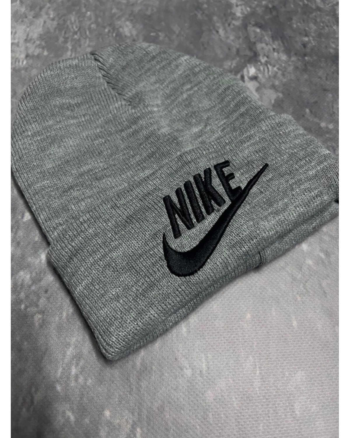 Шапка Nike сіра