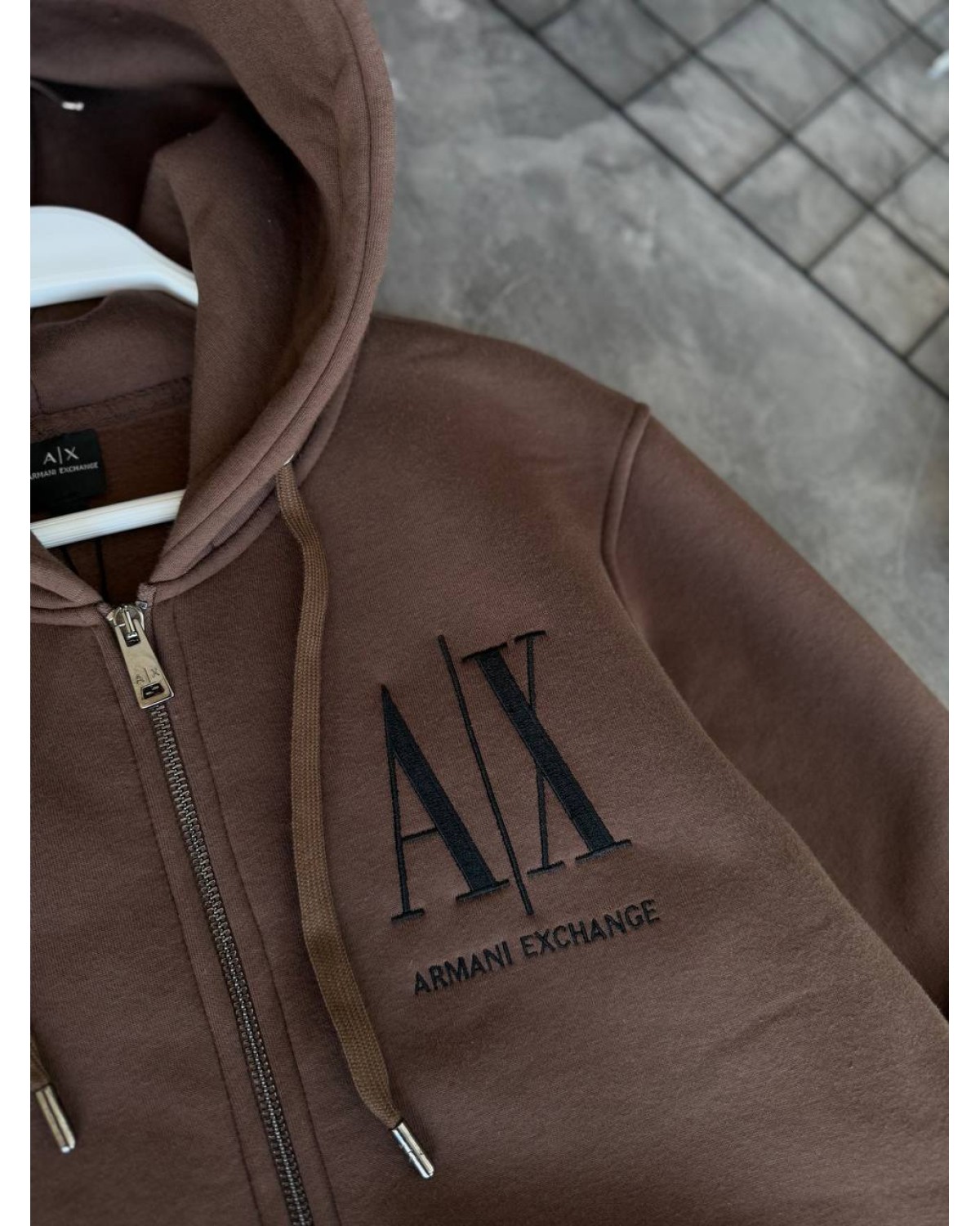 Костюм Armani Exchange коричневий