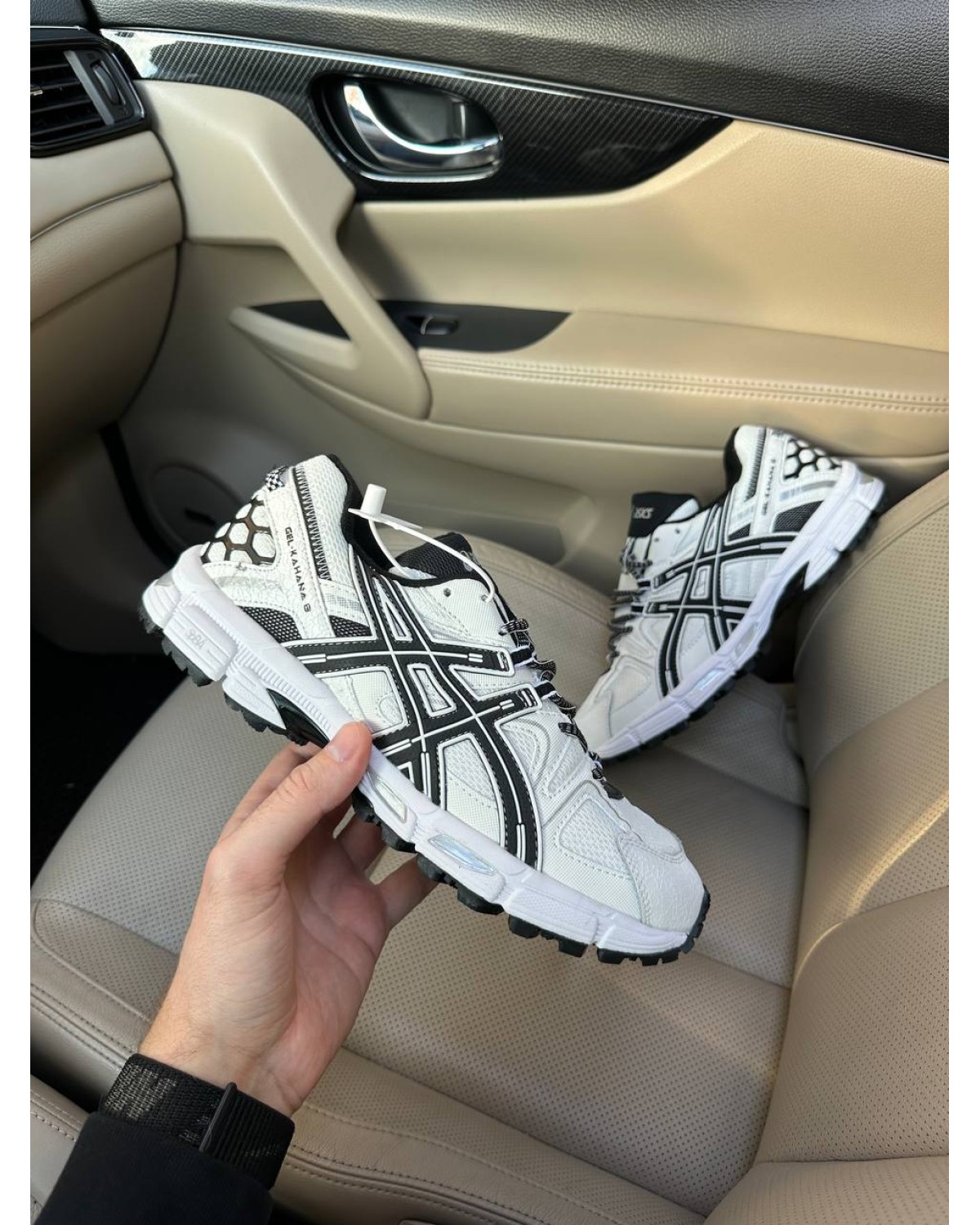 Asics Gel Kahana 8 White Fur
