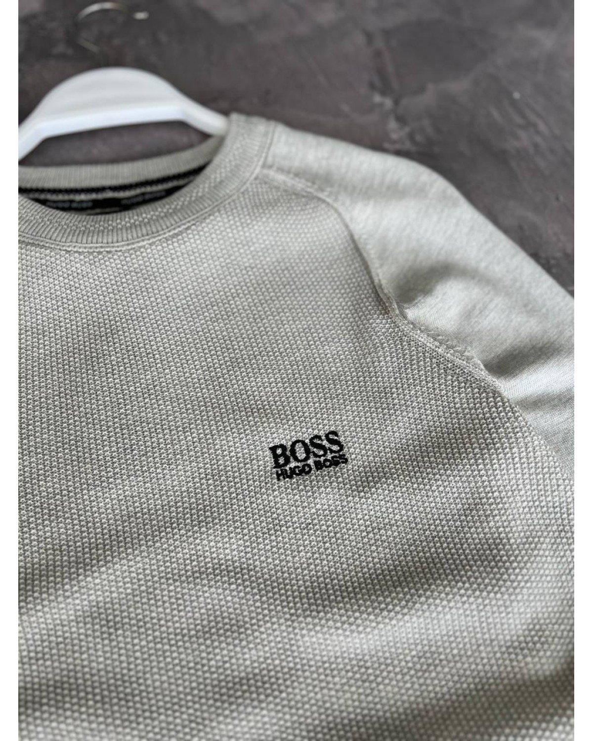 Светр Hugo Boss білий