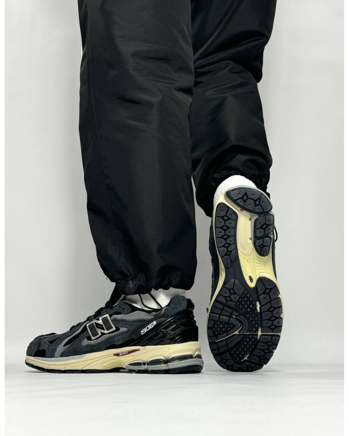 New Balance 1906D Protection Pack Black Grey