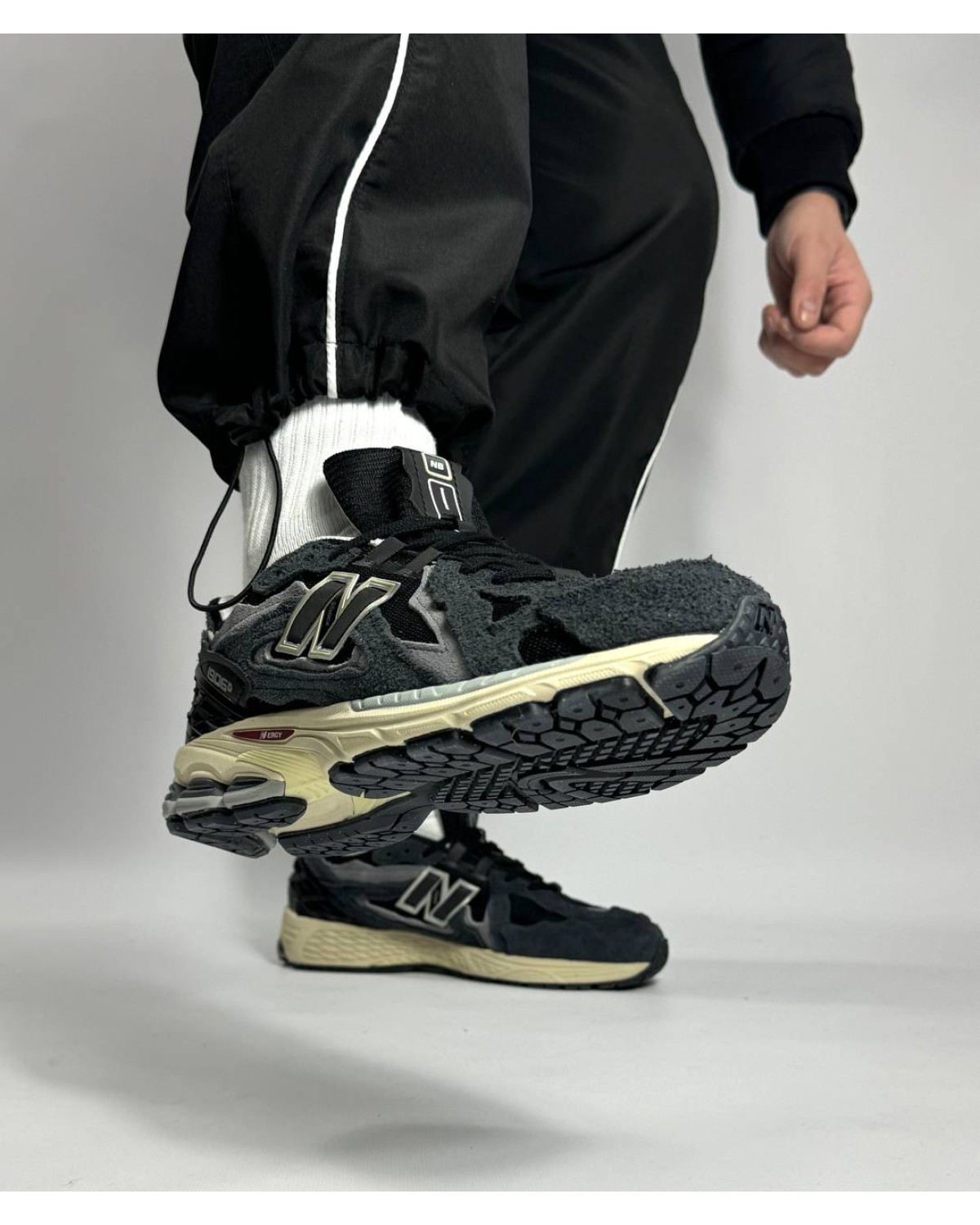 New Balance 1906D Protection Pack Black Grey