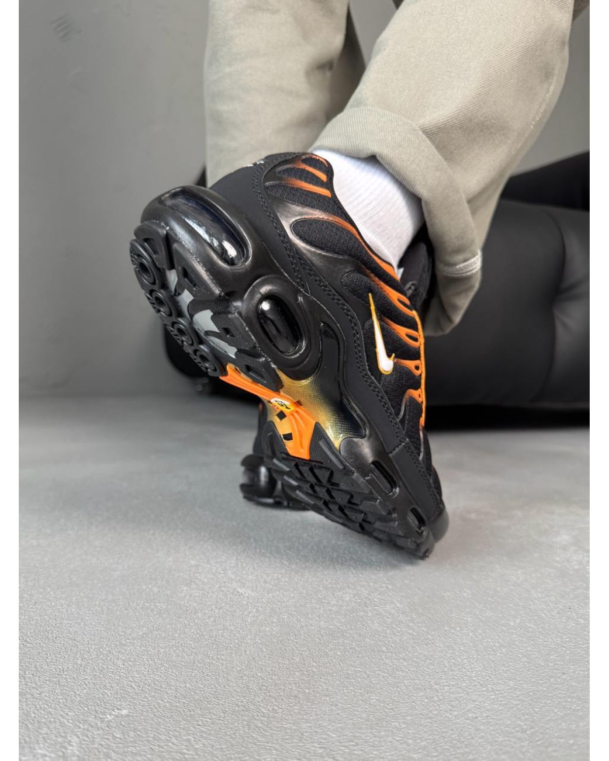 Nike Air Max TN Plus Black/Orange