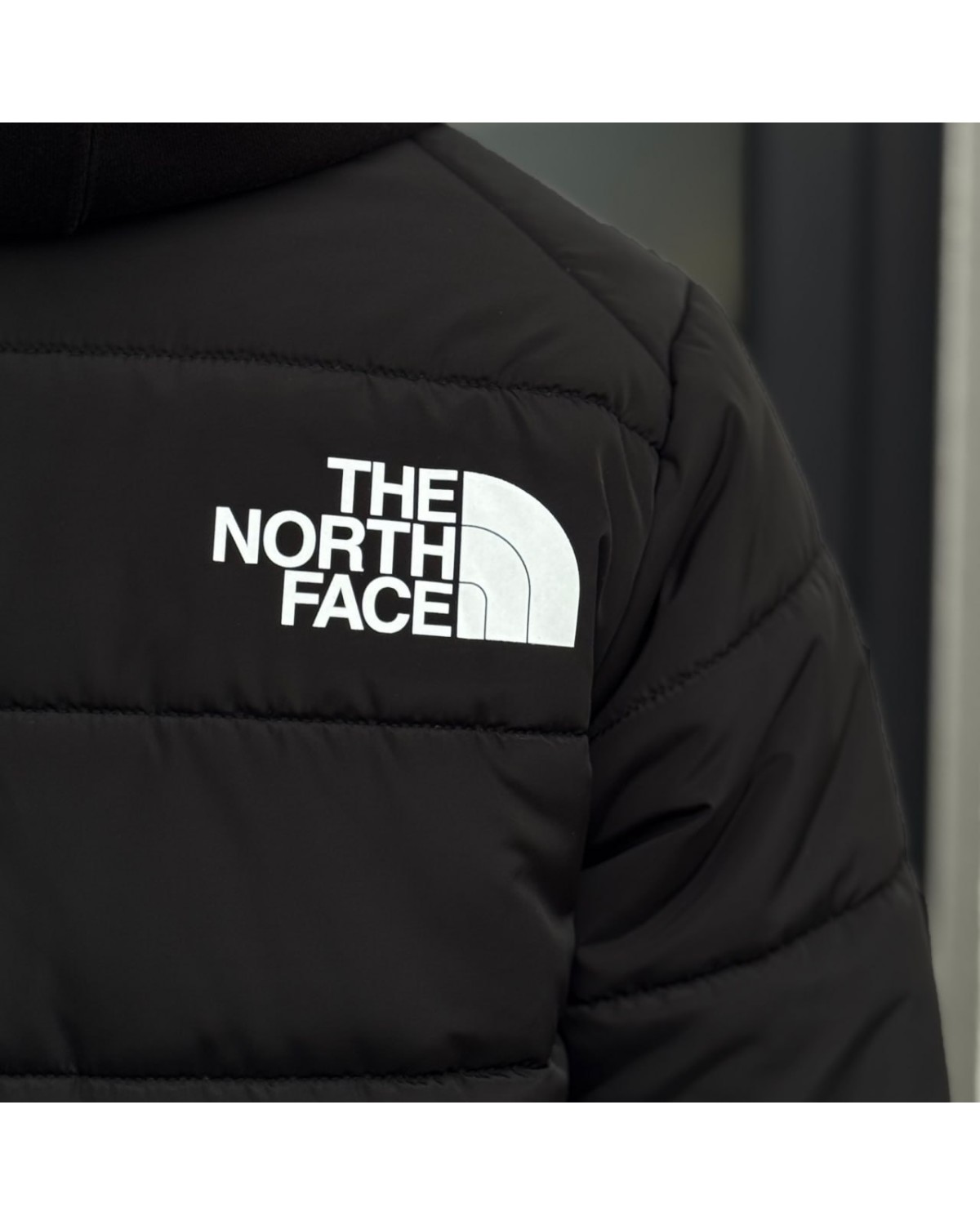 Куртка пуховик The North Face 700 чорна