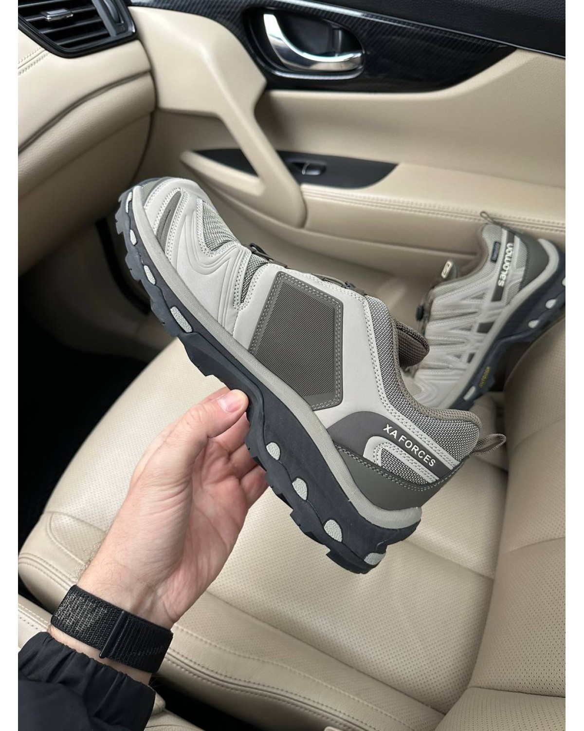 Salomon XA Forces Gore-tex Beige