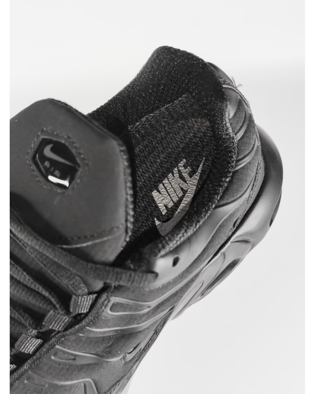 Nike Air Max Plus TN Termo Black
