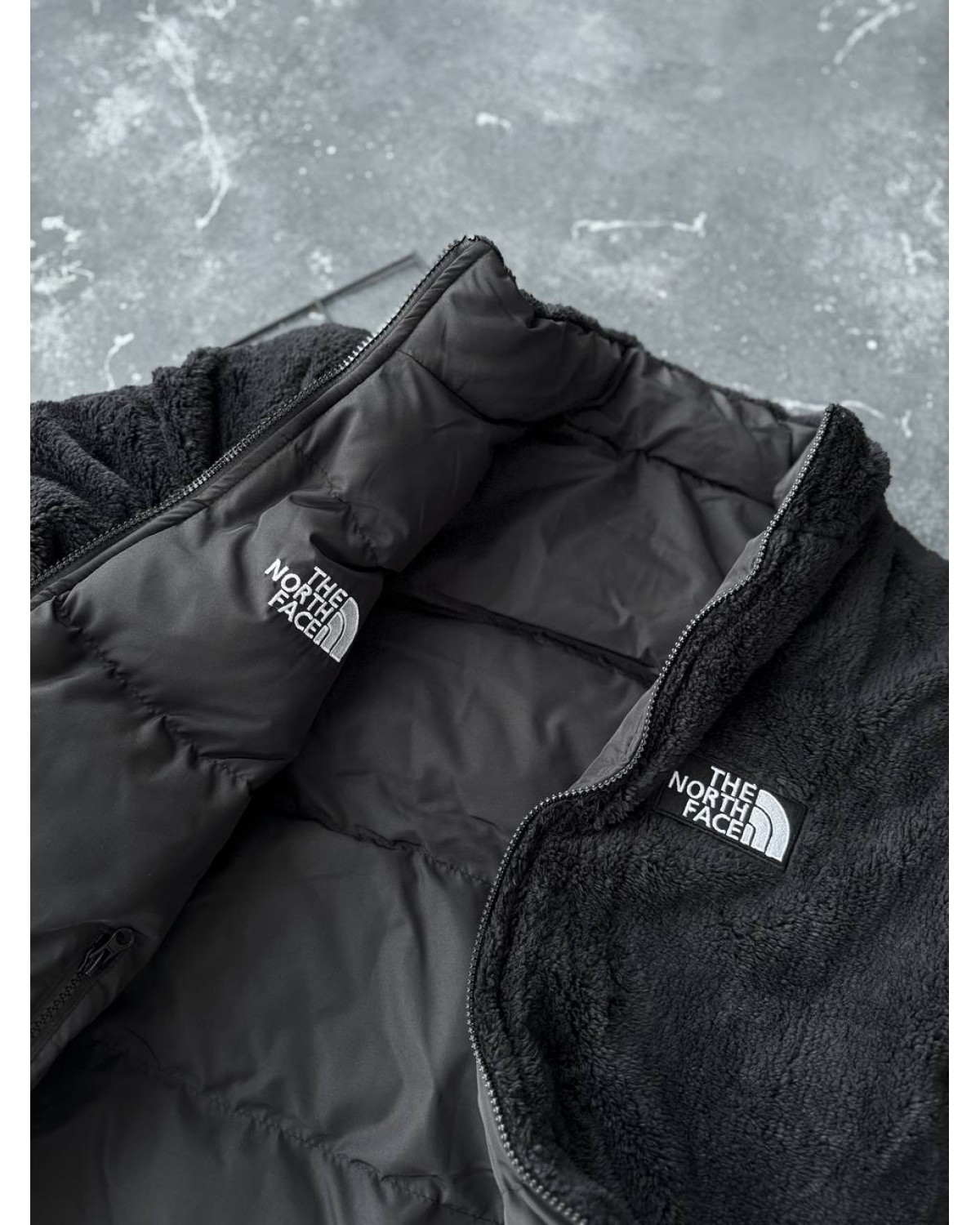 Двостороння куртка The North Face чорна