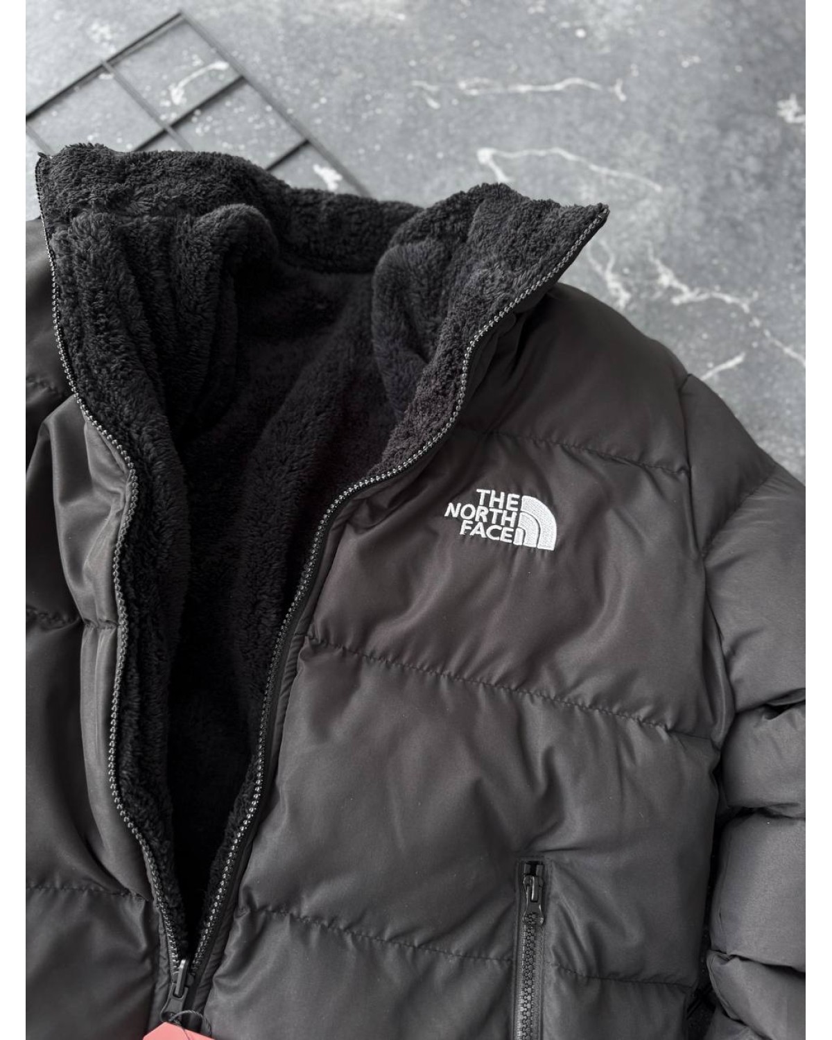 Двостороння куртка The North Face чорна