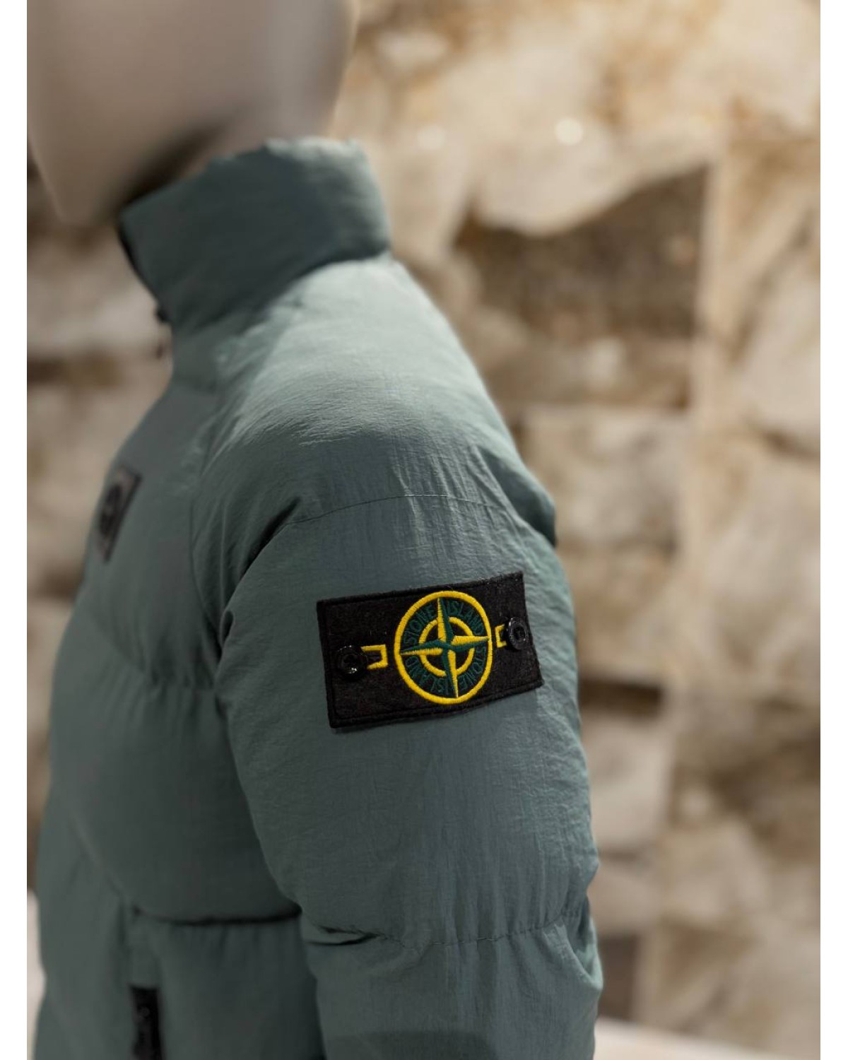 Водовідштовхувальна куртка Stone Island  сіро - зелена