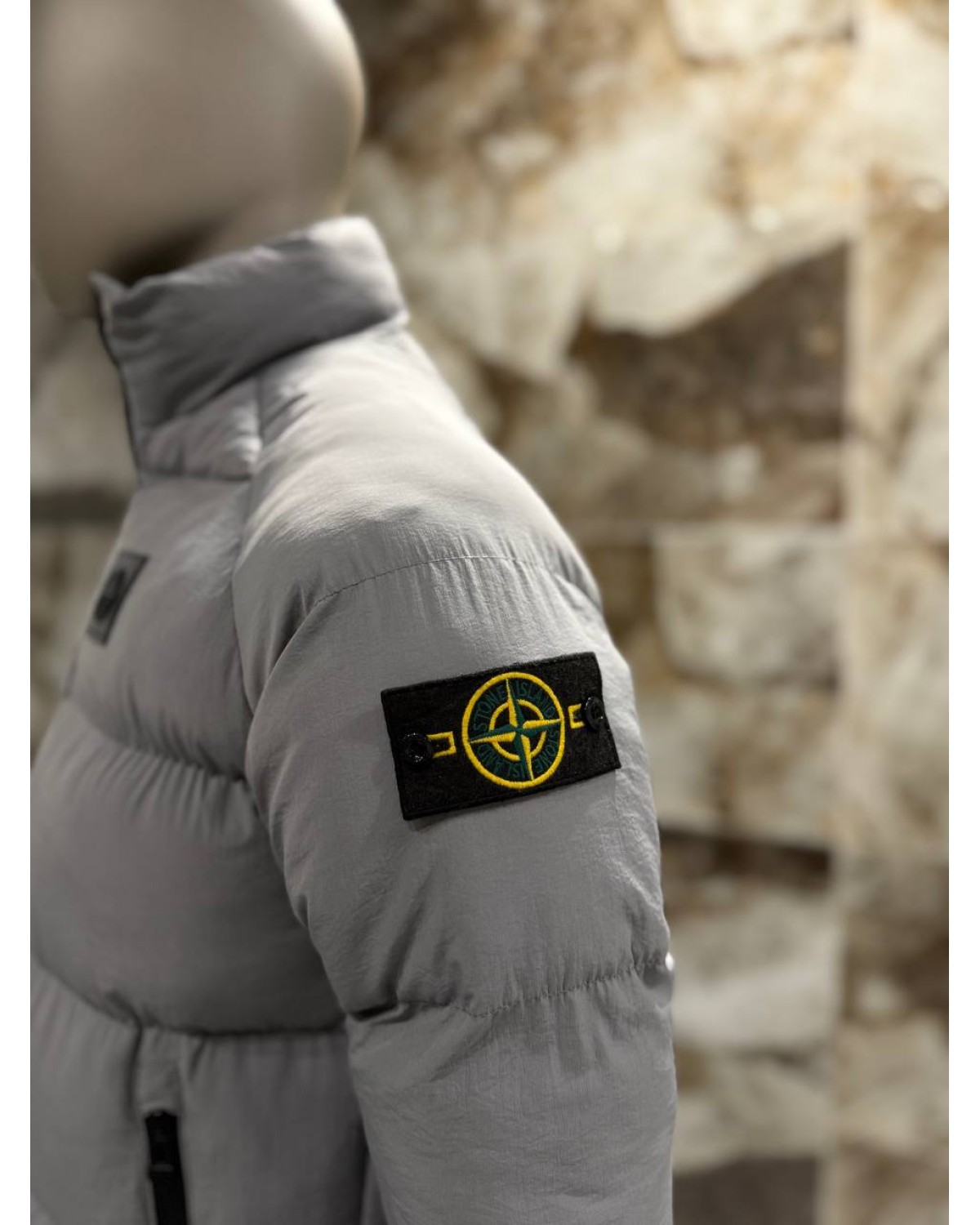 Водовідштовхувальна куртка Stone Island сіра