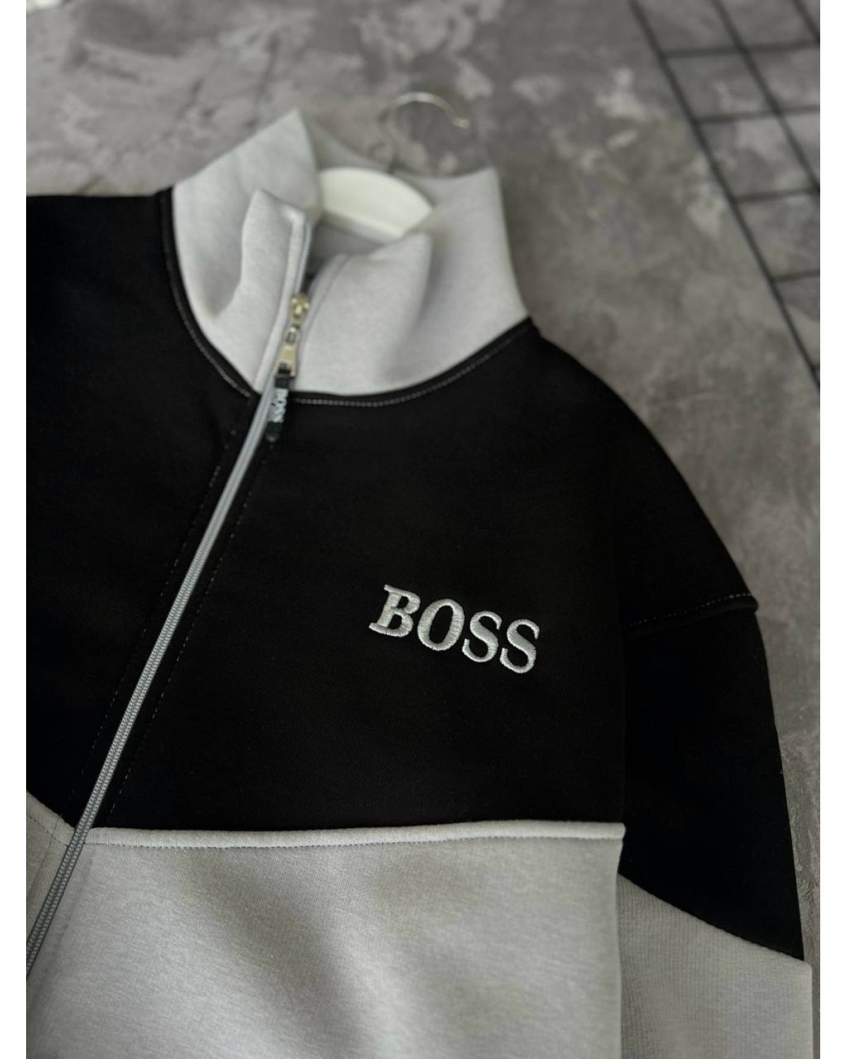 Костюм Hugo Boss сіро - чорний