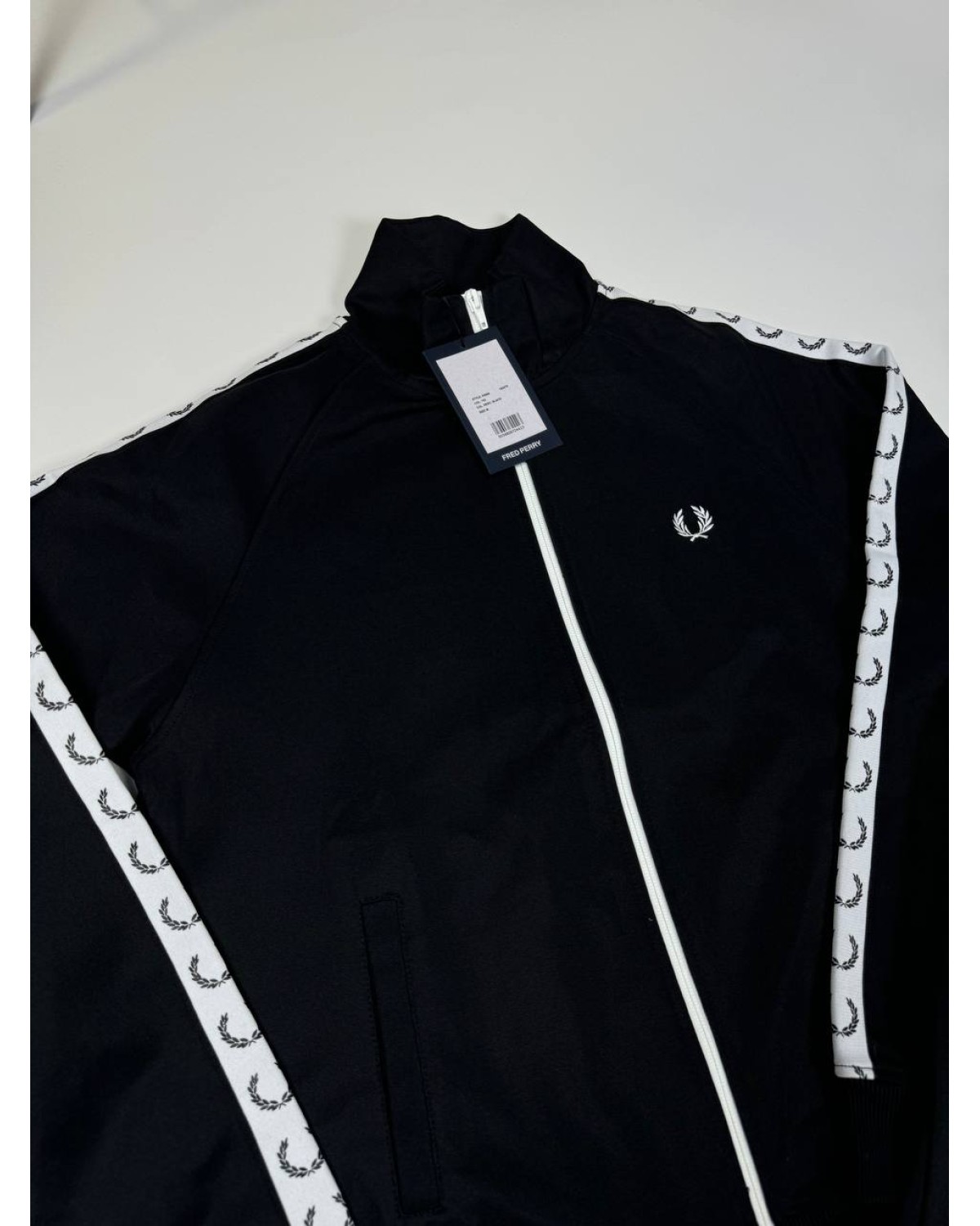 Костюм Fred Perry на лампасах чорний