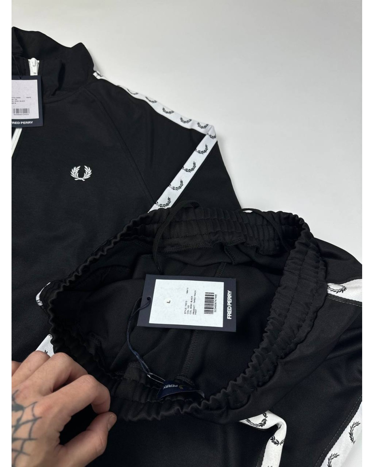 Костюм Fred Perry на лампасах чорний