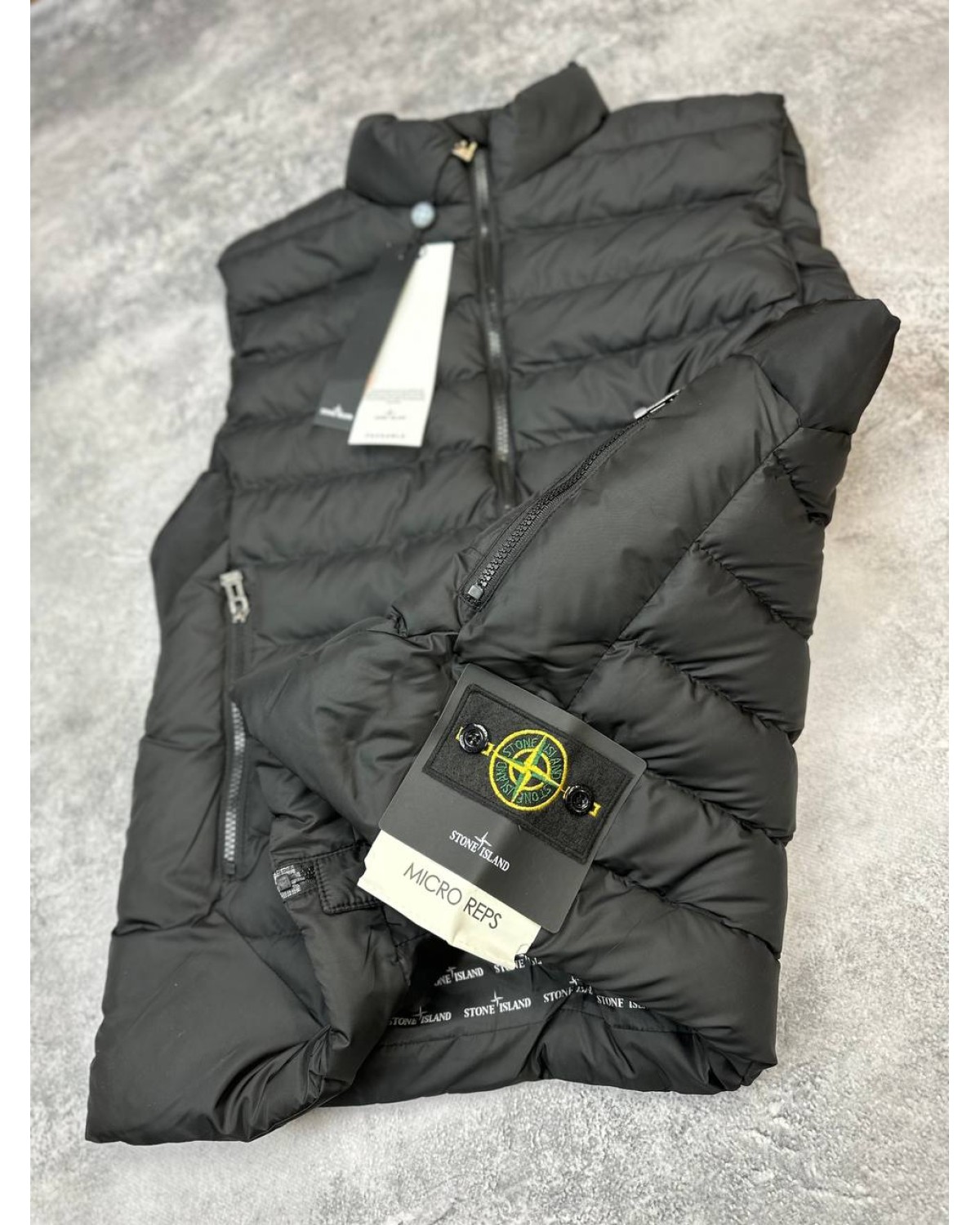 Жилетка Stone Island чорна