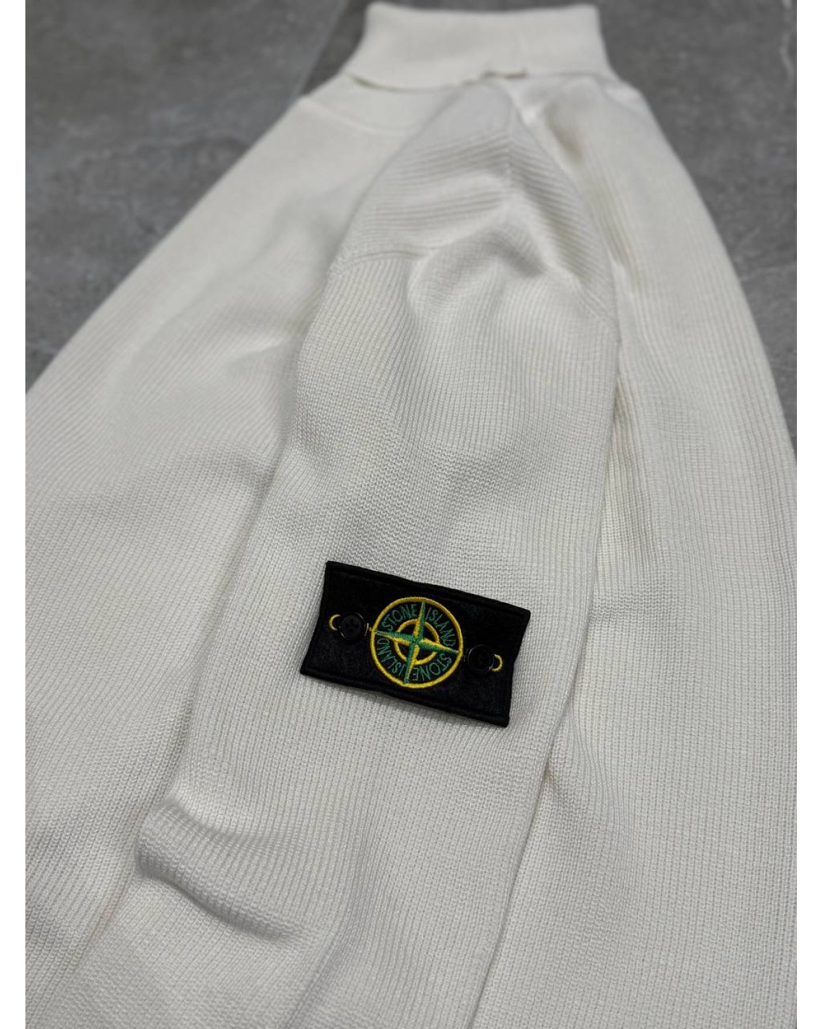 Светр Stone Island білий