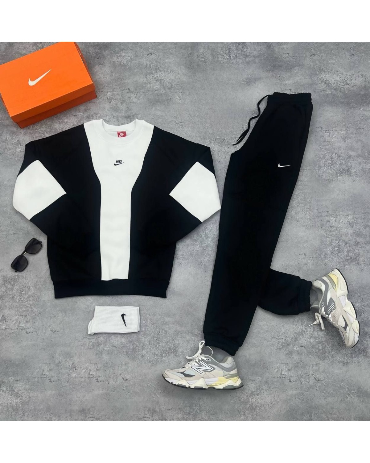 Комплект Nike Світшот + Штани + Шапка + Жилетка чорно-білий